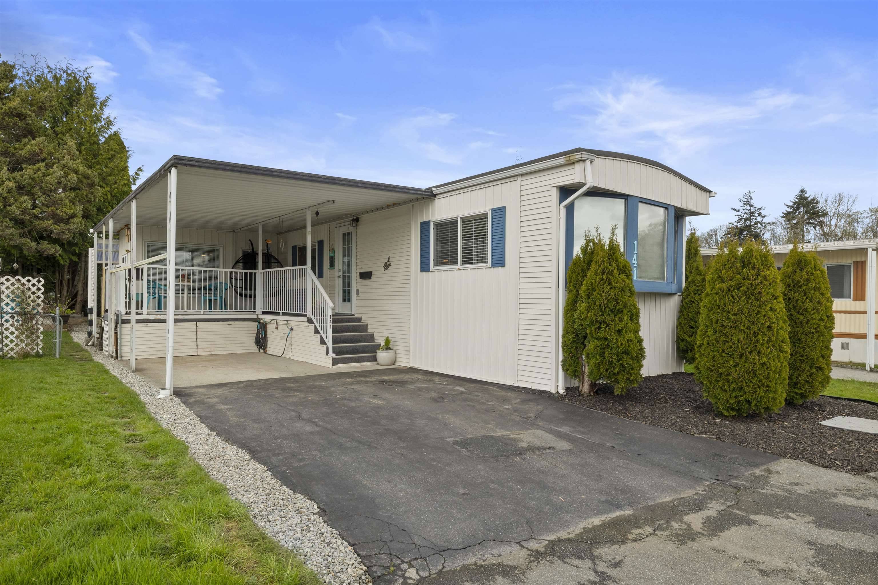 Surrey, BC V4A 4X4,1840 160 ST #141