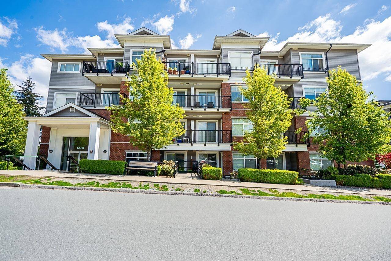 Surrey, BC V4N 6P1,6480 195a ST #304