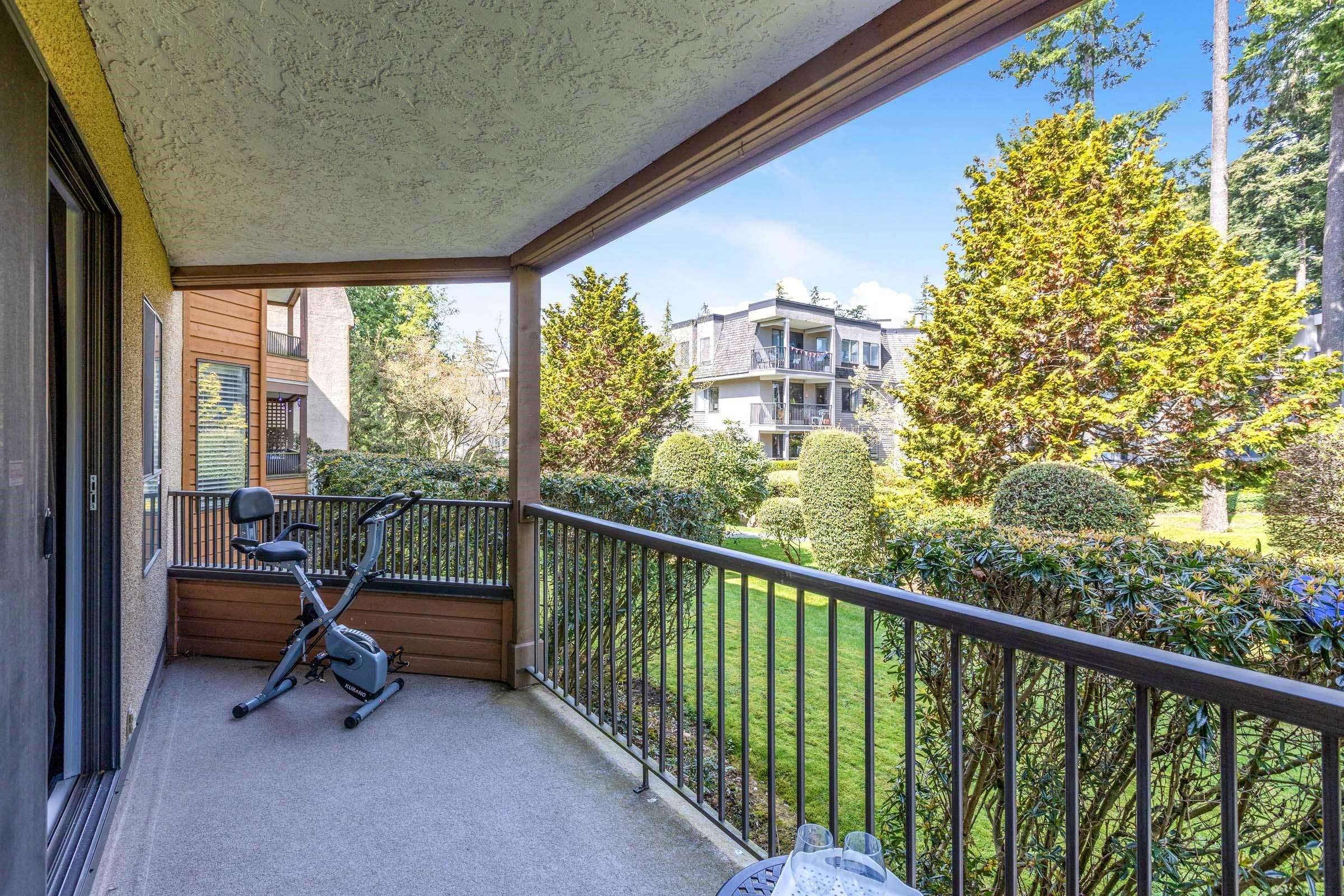 Surrey, BC V4A 6E3,1720 Southmere CRES #106