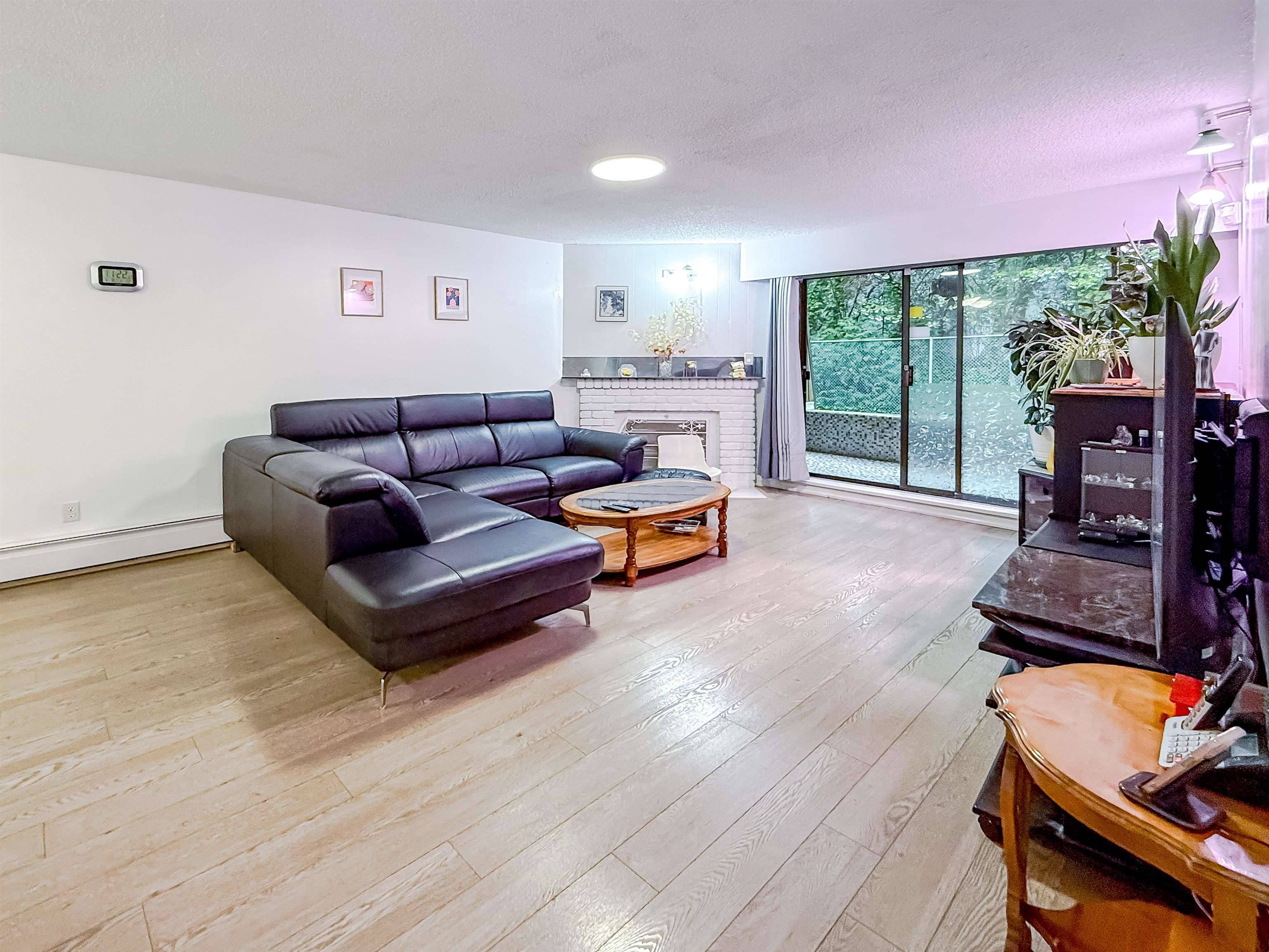 Burnaby, BC V3N 4M3,9101 Horne ST #124