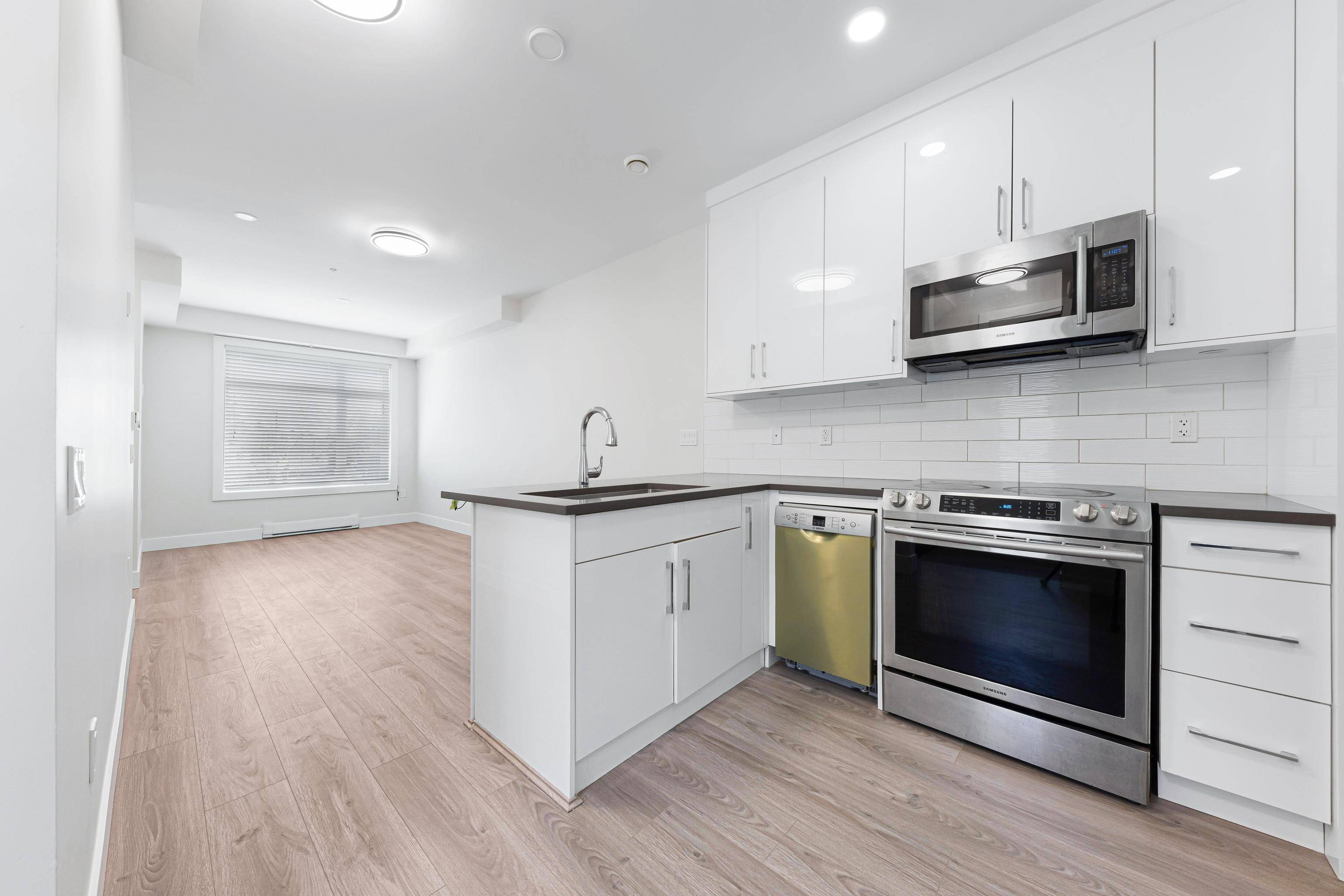 Vancouver, BC V5R 3R8,5055 Earles ST