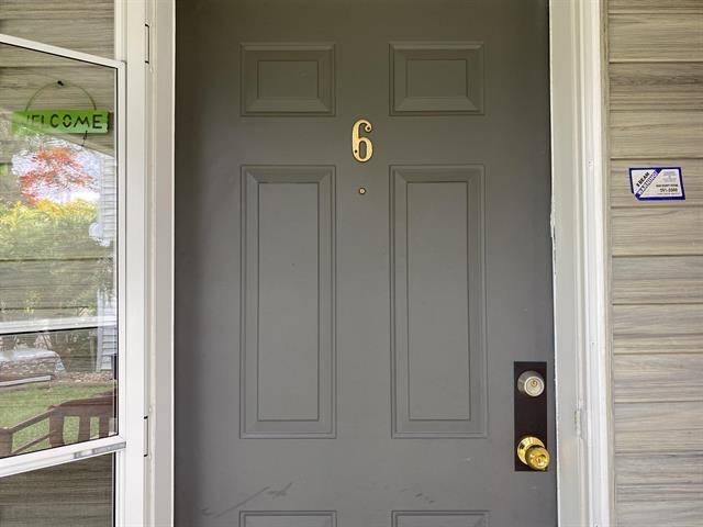 Surrey, BC V3W 0T6,13640 84 AVE #6