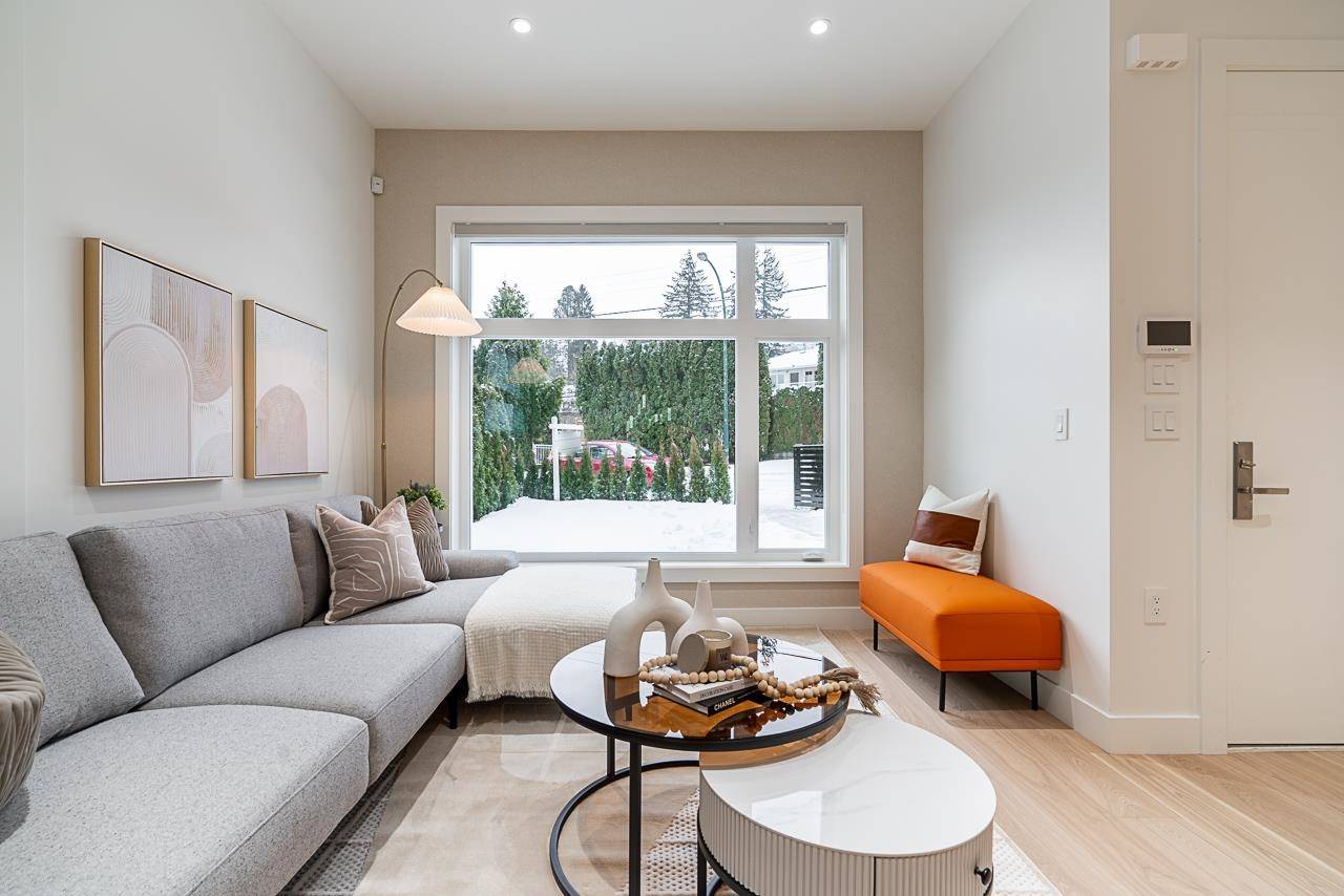 Vancouver, BC V6L 1T1,2833 Oliver CRES