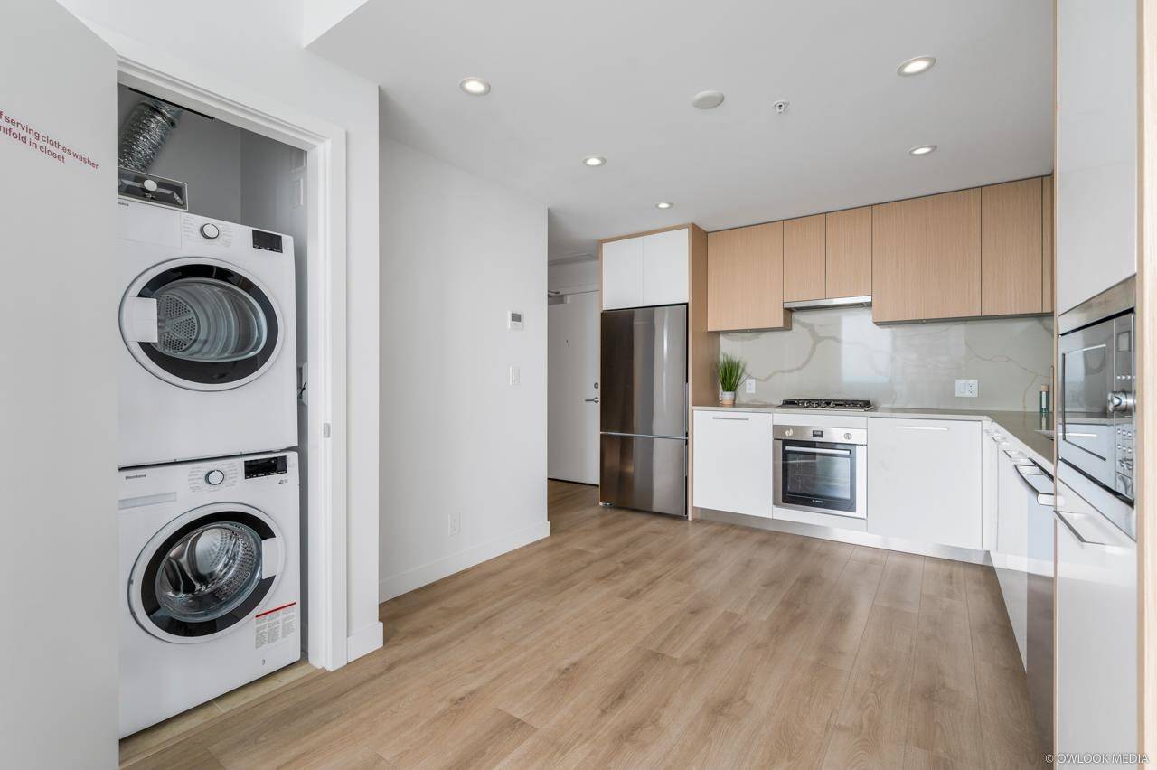 Coquitlam, BC V3J 0K7,567 Clarke RD #2607