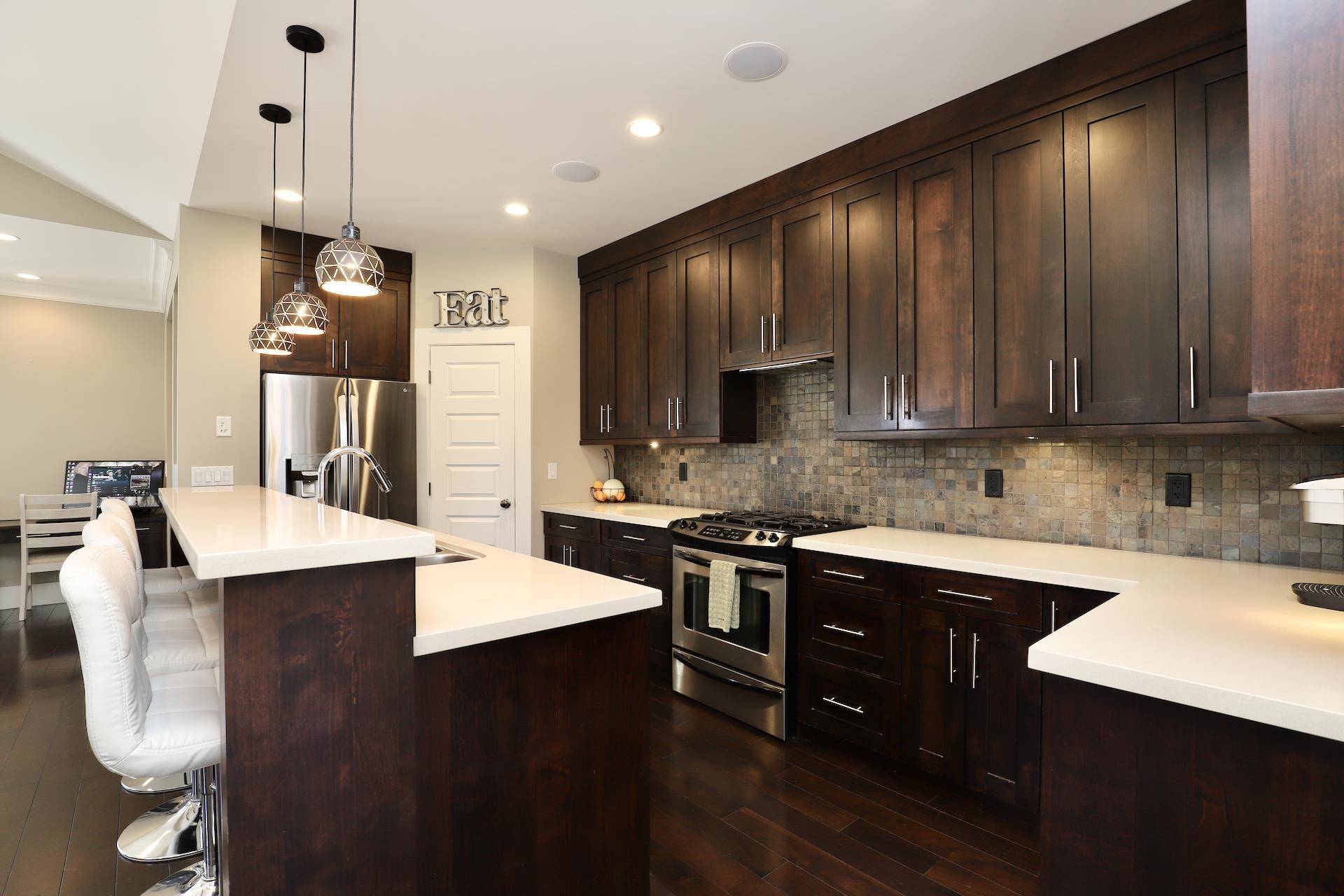 Cultus Lake, BC V2R 0K7,45398 Magdalena PL