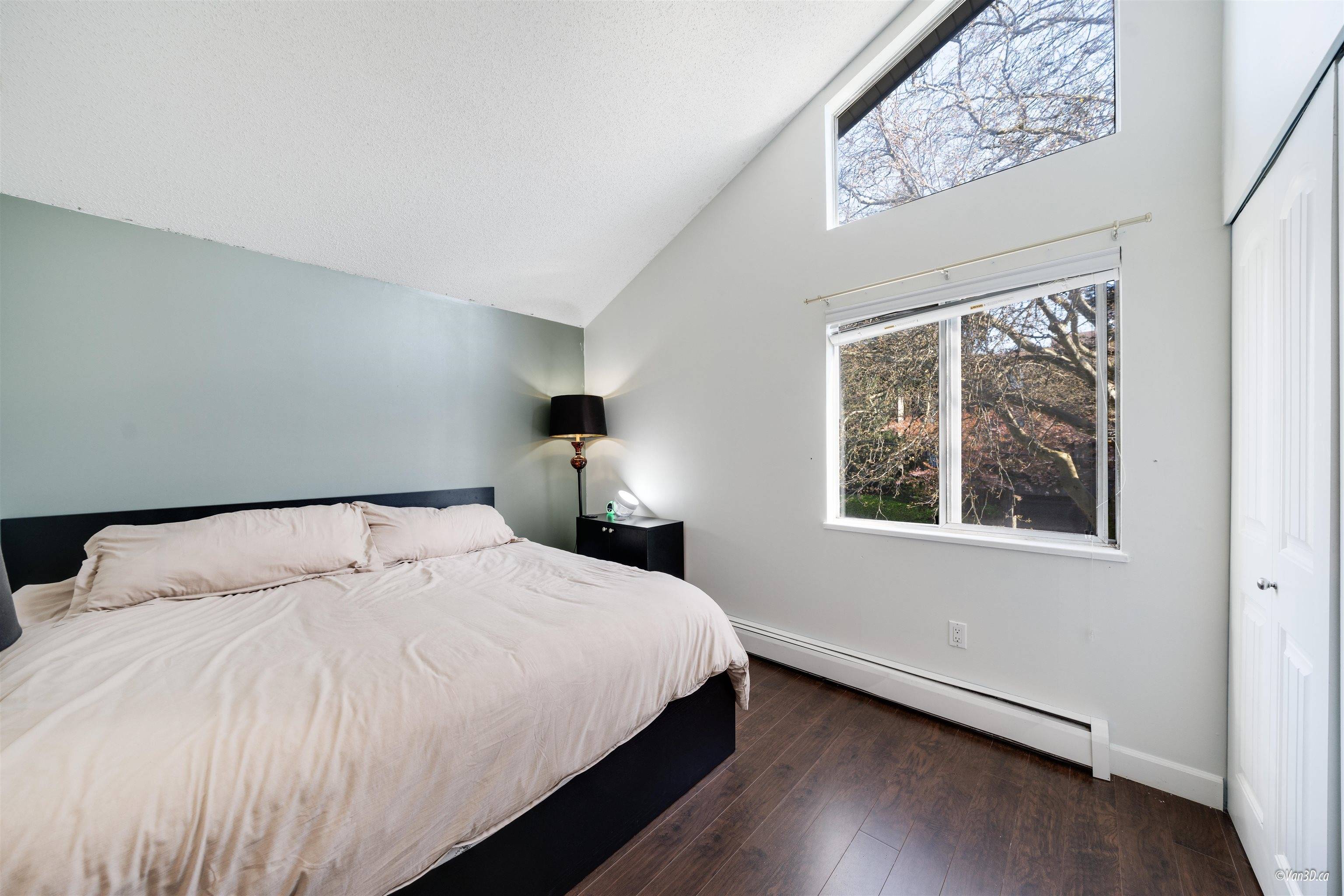 New Westminster, BC V3M 4B2,230 Mowat ST #313