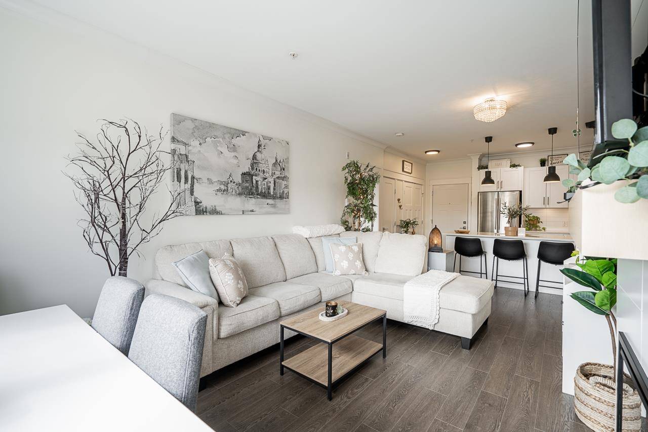 Langley, BC V2Y 0V5,5020 221a ST #321