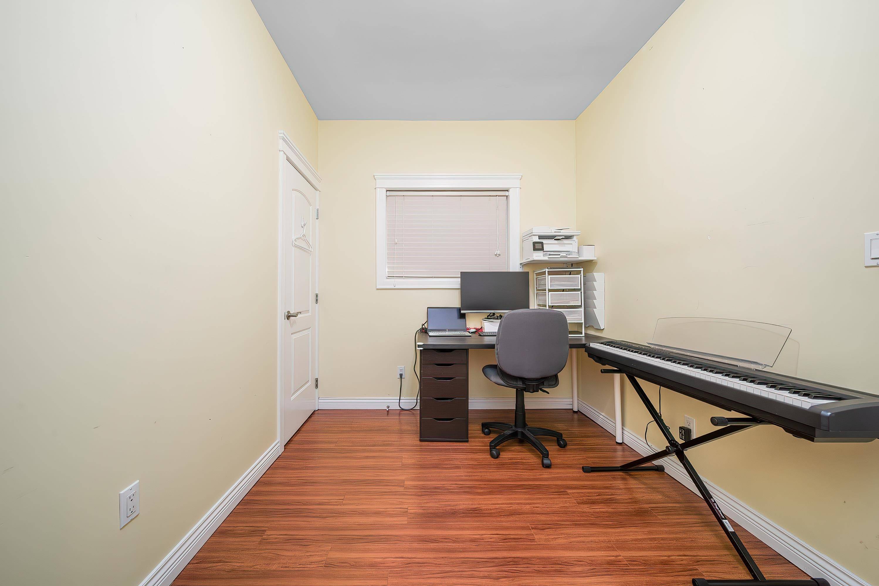 Vancouver, BC V5R 5R2,3443 Price ST