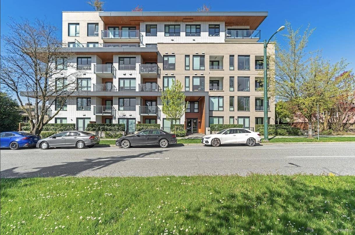 Vancouver, BC V5Z 2Z9,5383 Cambie ST #201