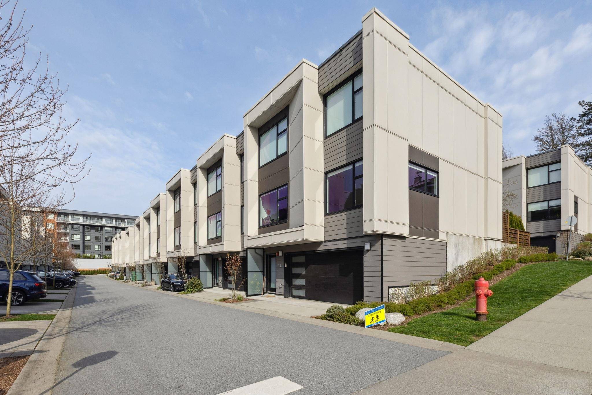 North Vancouver, BC V7G 0B3,602 Lile DR #15