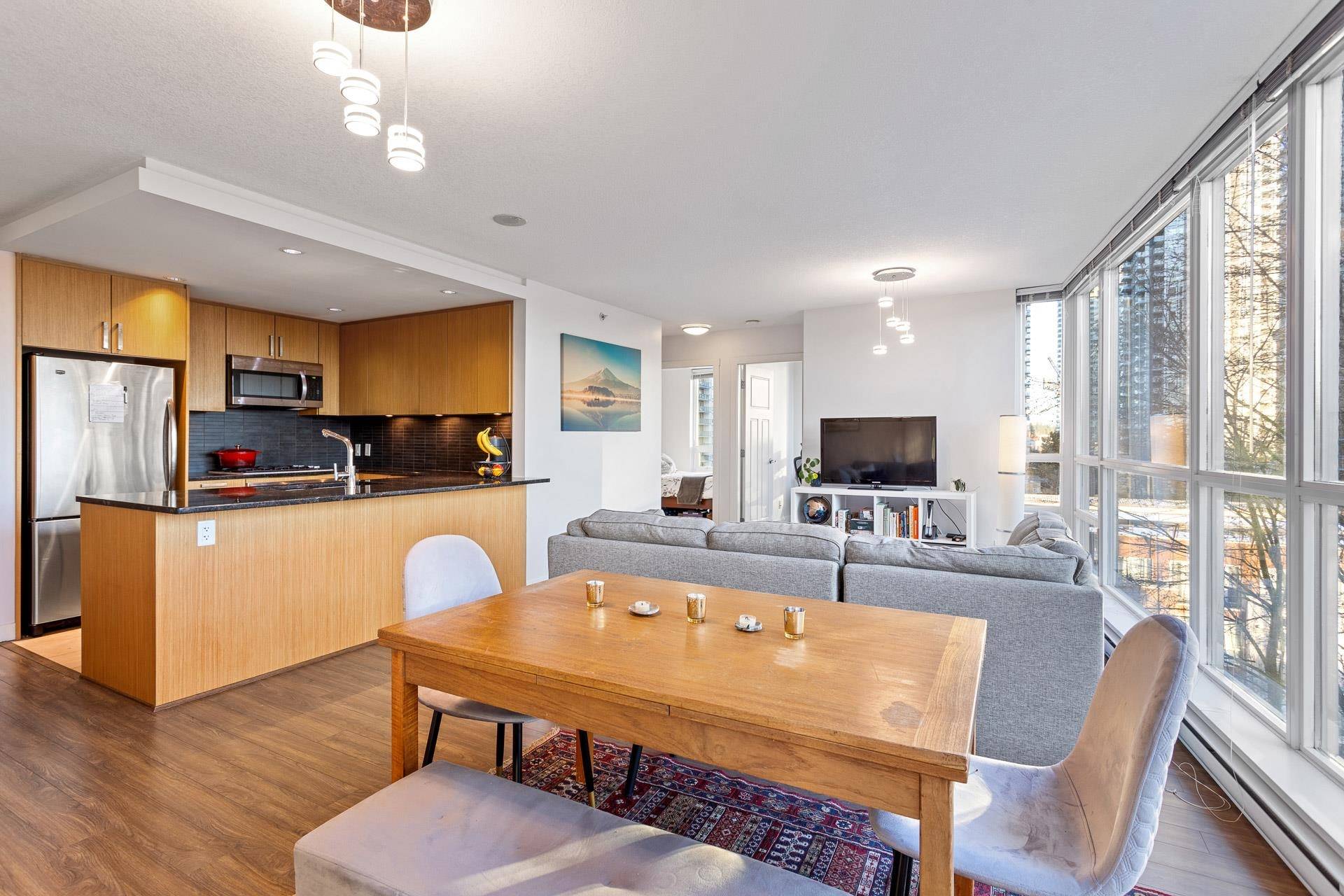 Coquitlam, BC V3B 0C3,2978 Glen DR #805