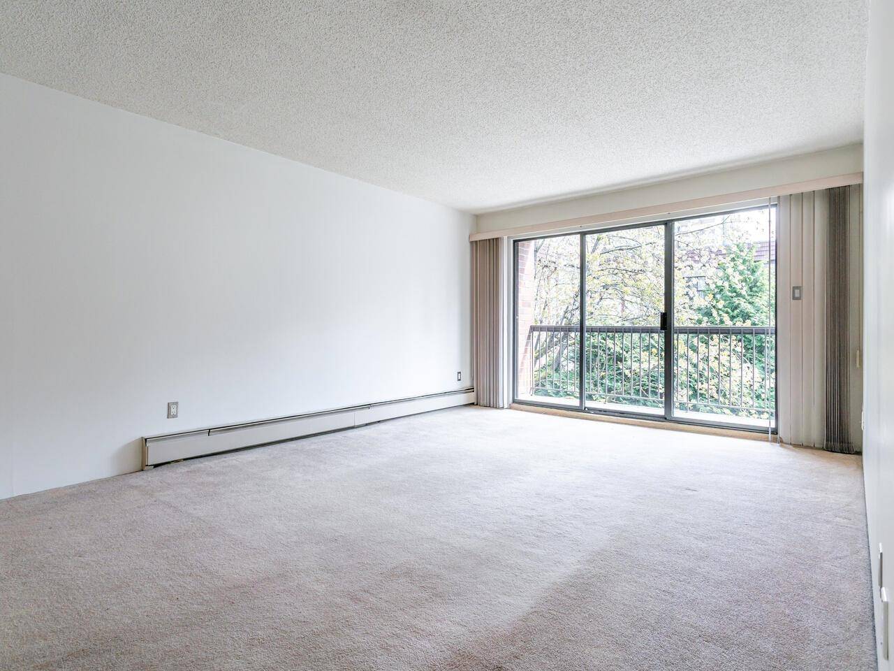 New Westminster, BC V3M 5V7,620 Eighth AVE #312
