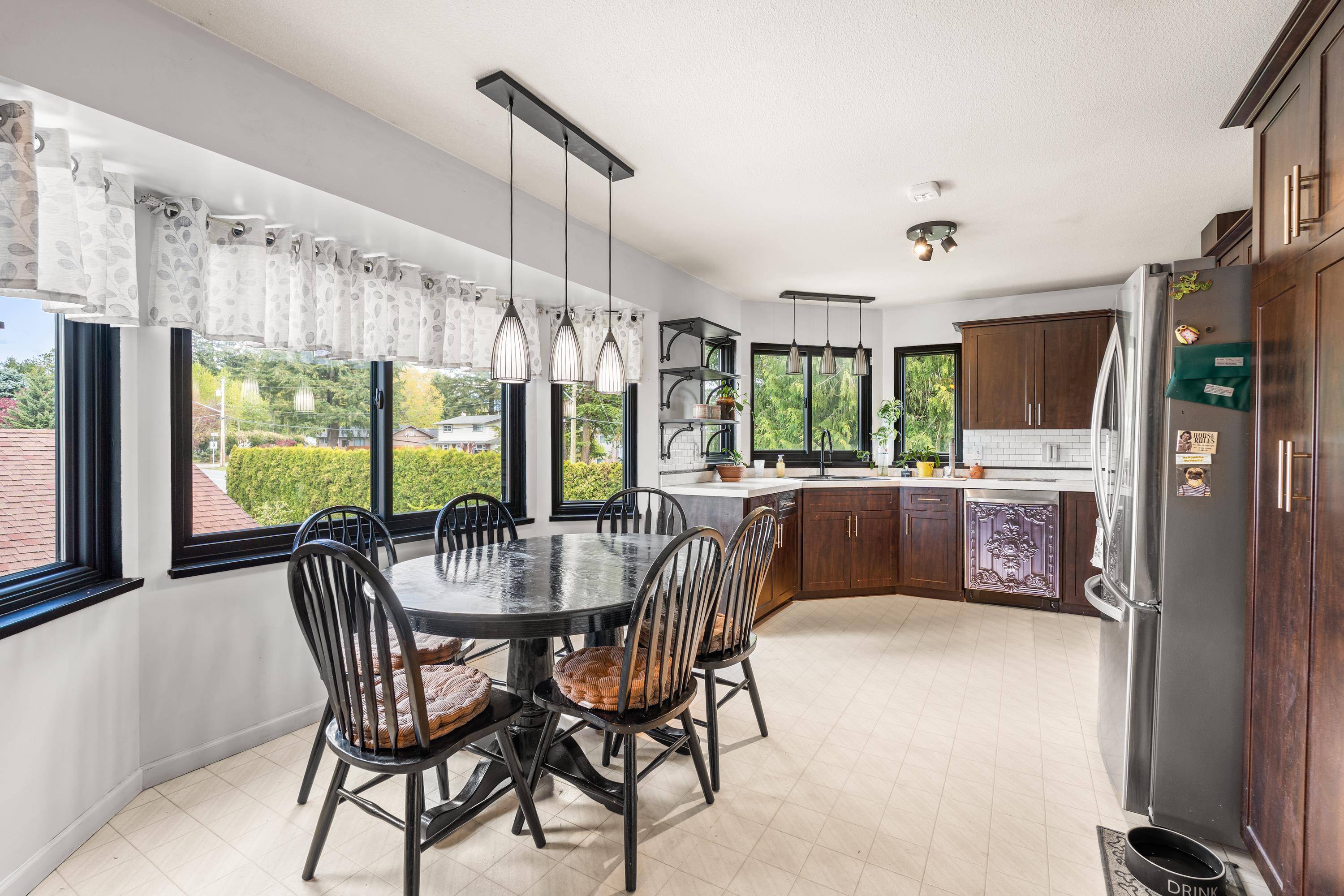 Maple Ridge, BC V2X 1T8,12019 206 ST