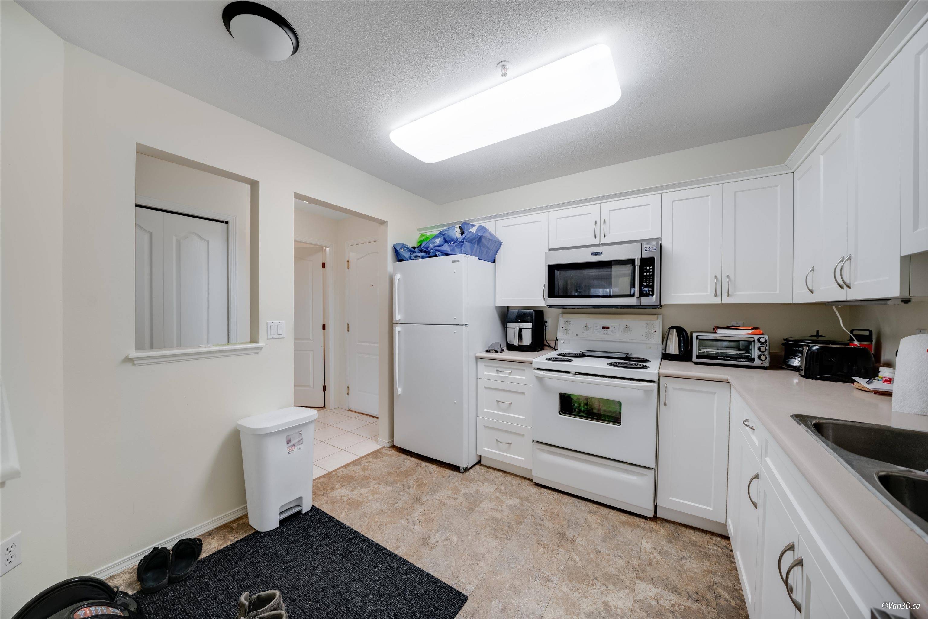 Abbotsford, BC V2T 2K7,32085 George Ferguson WAY #416