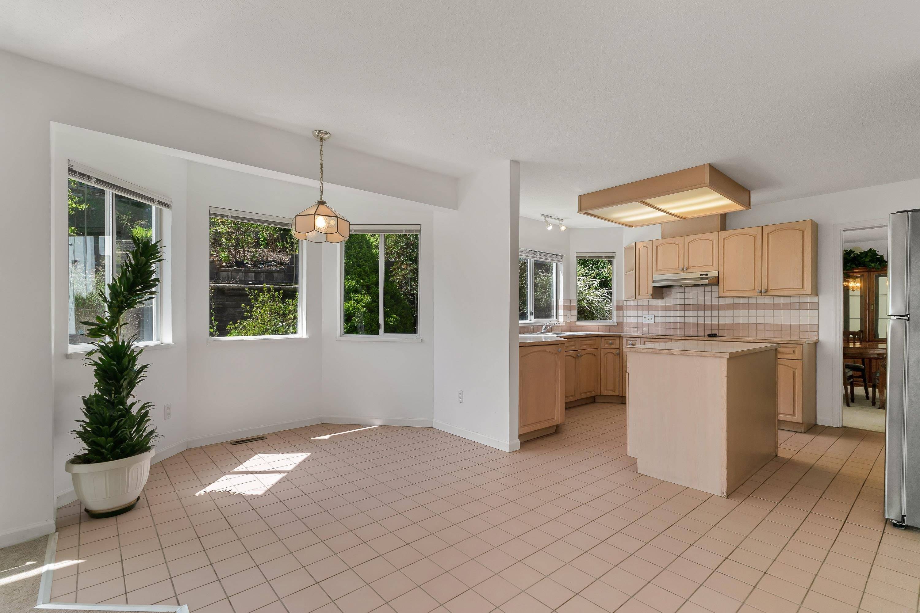 Coquitlam, BC V3C 5W5,575 Clearwater WAY