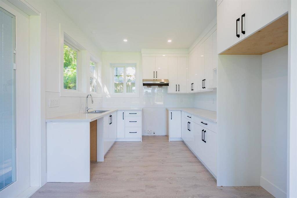 Maple Ridge, BC V3K 4M7,9849 286 ST