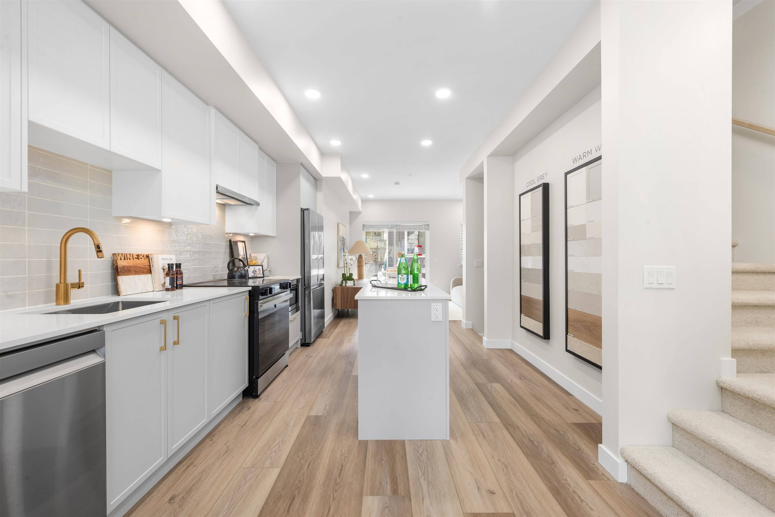 Coquitlam, BC V3J 4H5,728 Lea AVE #2