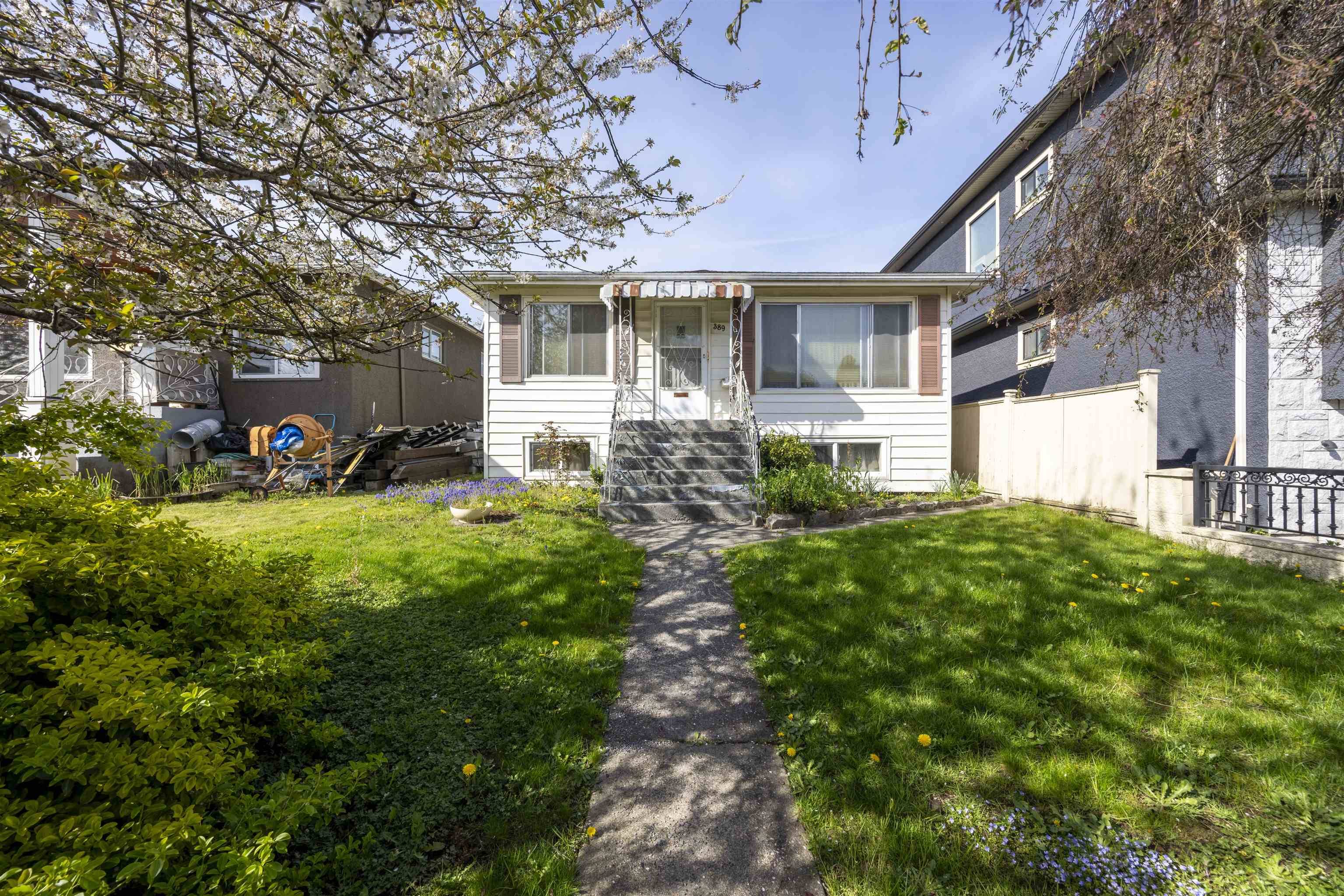 Vancouver, BC V5X 2J8,389 E 63rd AVE