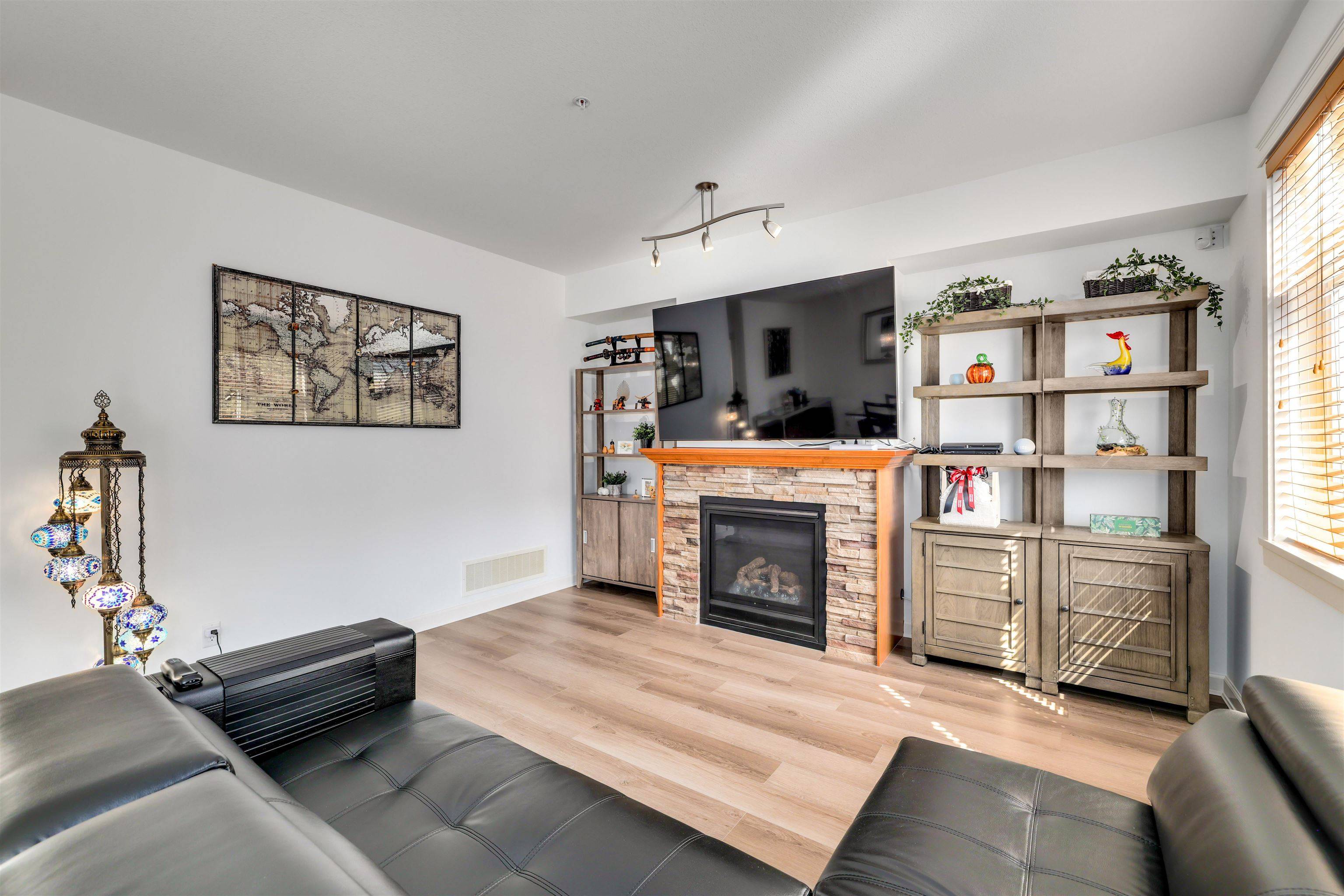 Langley, BC V2Y 0M9,8068 207 ST #126