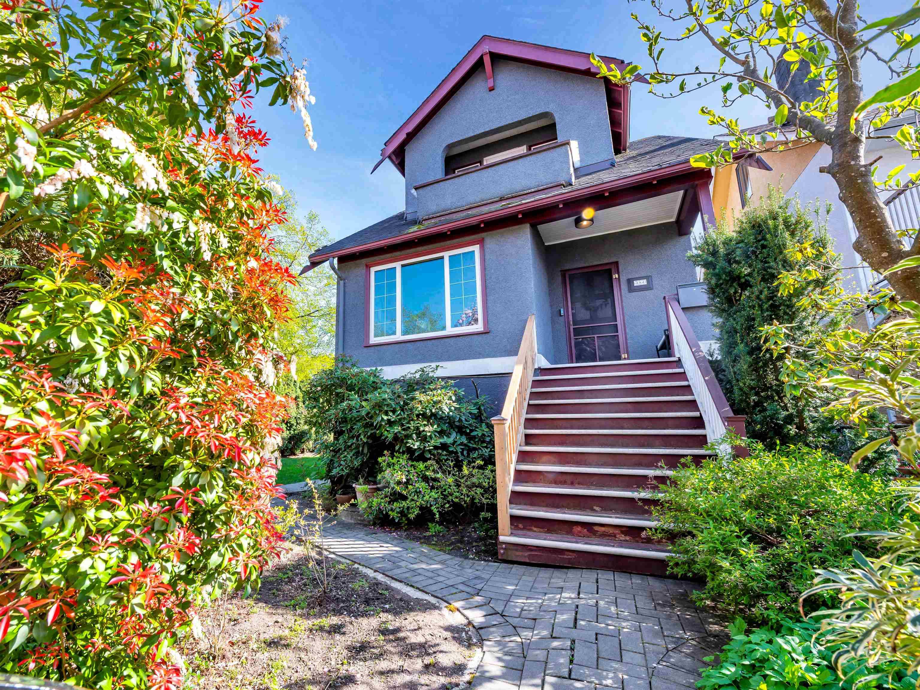 Vancouver, BC V5V 1G1,494 E 18th AVE