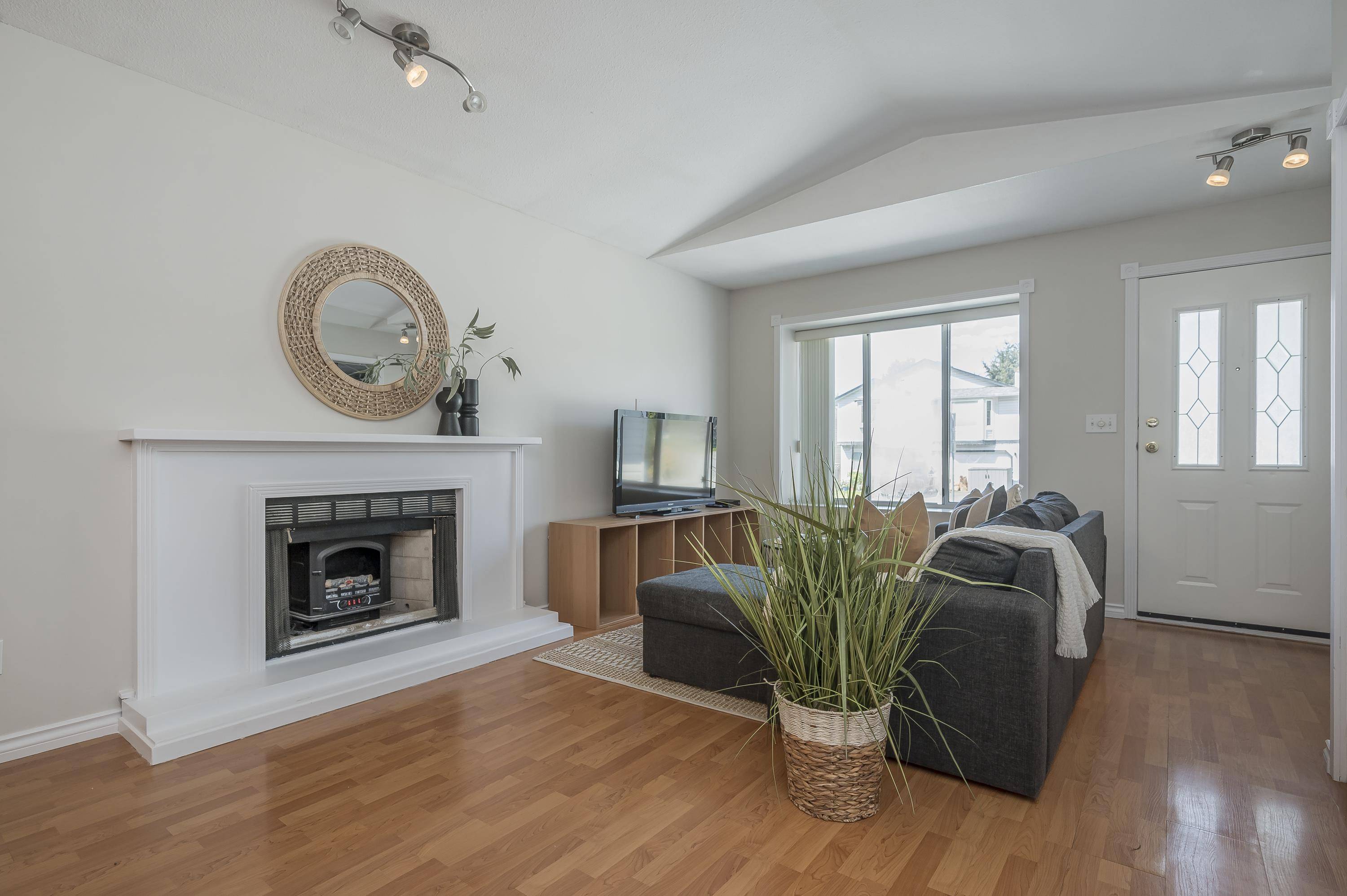 Maple Ridge, BC V2X 0C9,20294 116b AVE
