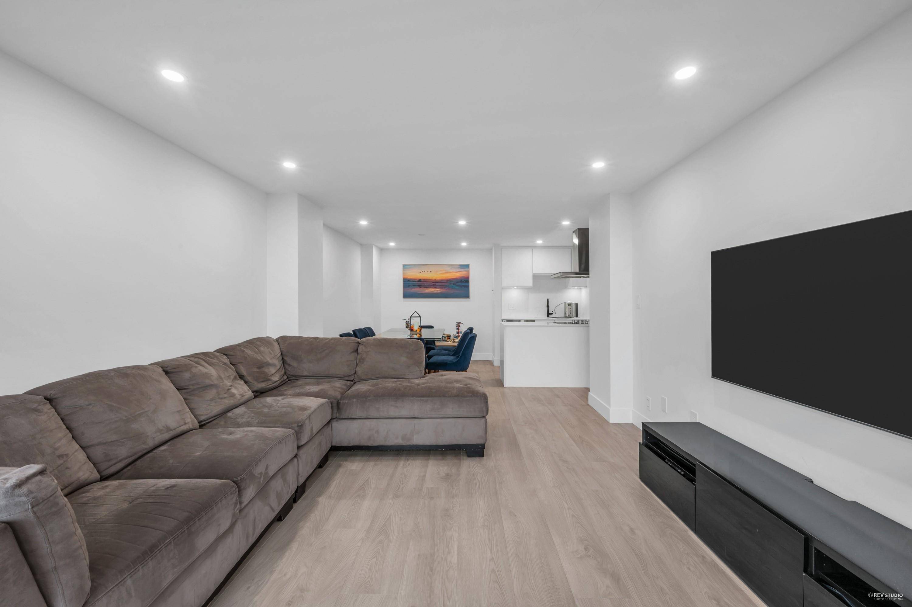 North Vancouver, BC V7P 3E6,2016 Fullerton AVE #1502