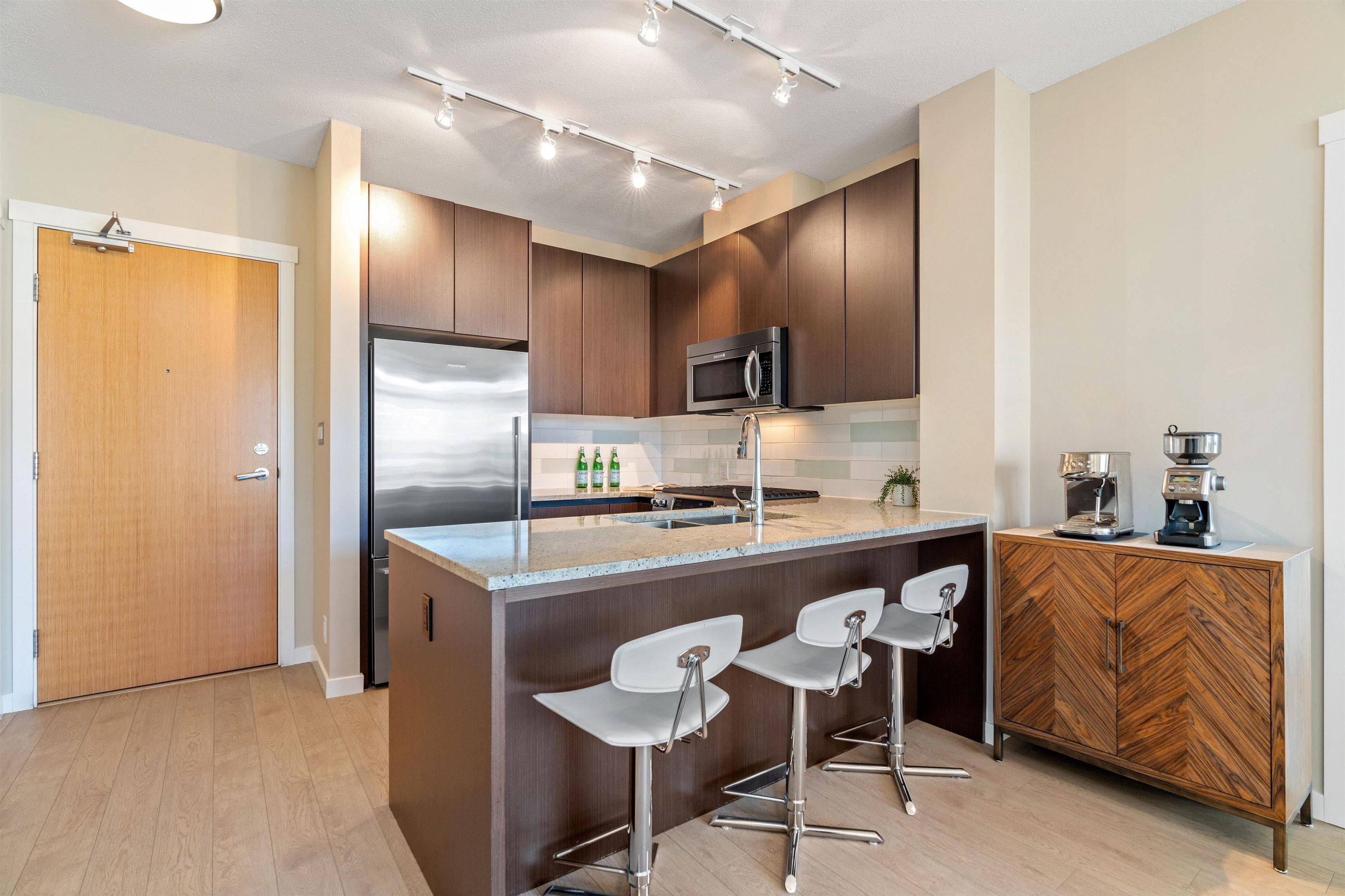 North Vancouver, BC V7M 0C5,135 W 2nd ST #408