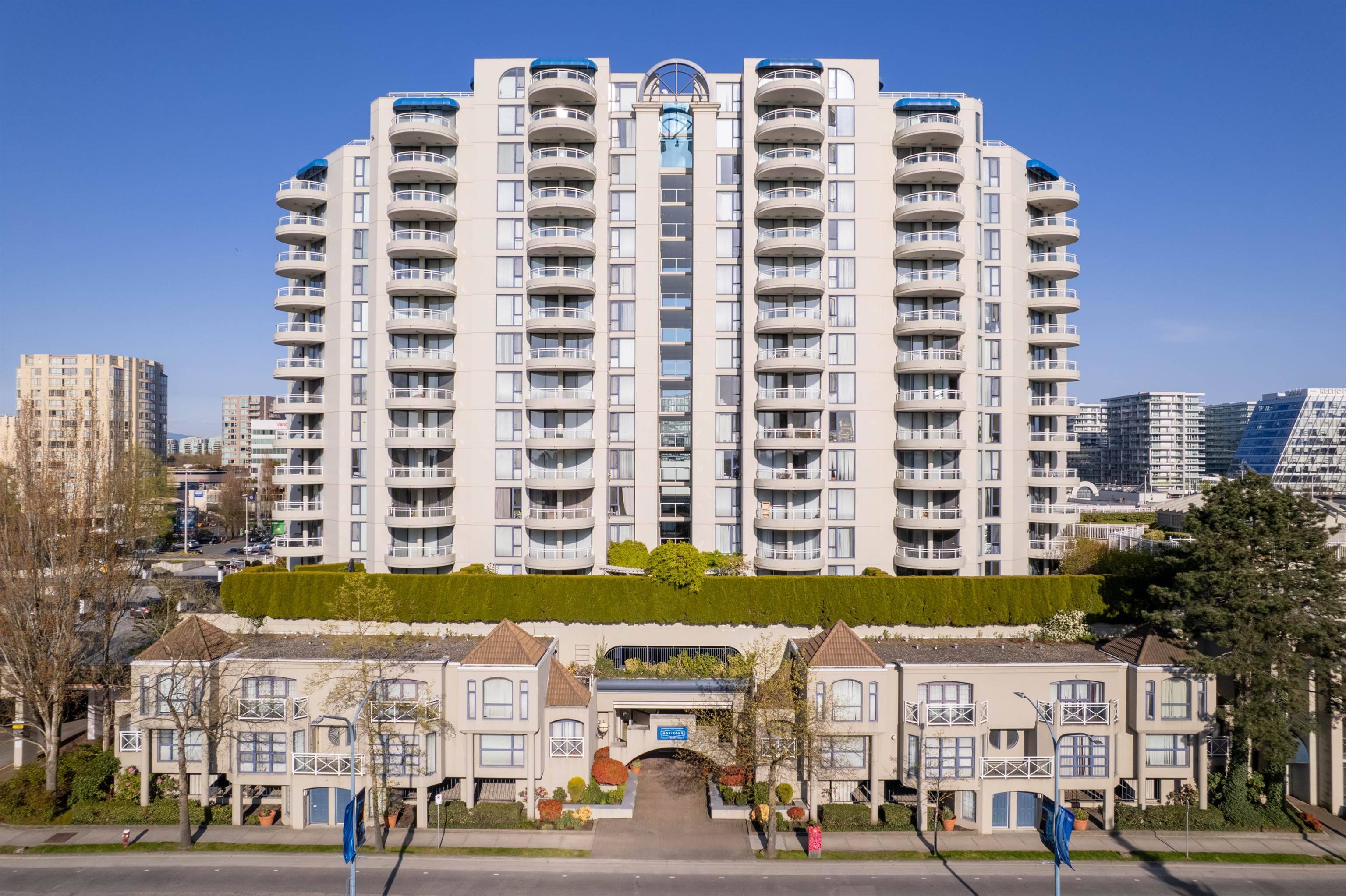 Richmond, BC V6Y 4A7,6080 Minoru BLVD #803