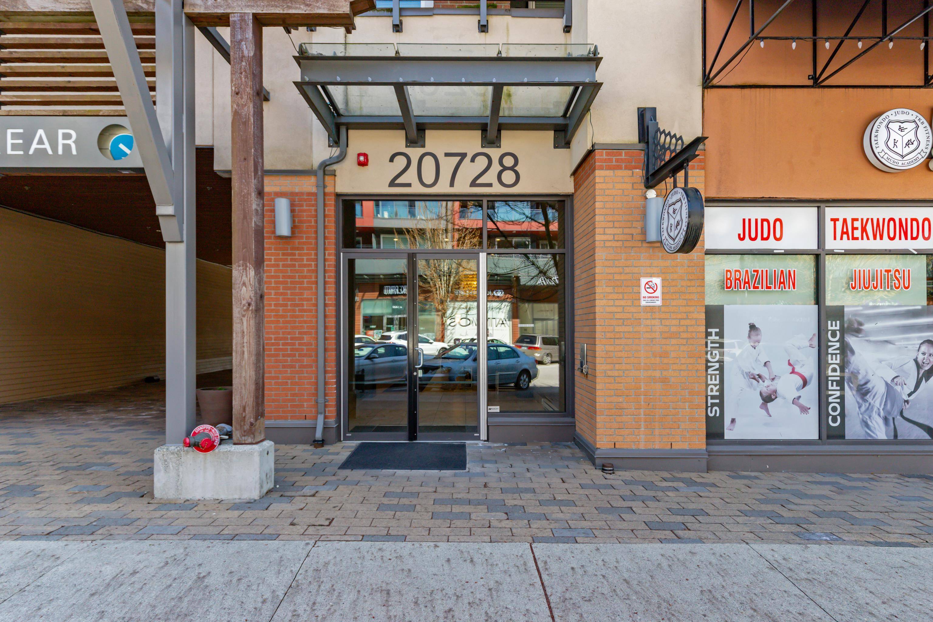 Langley, BC V2Y 0P3,20728 Willoughby Town Centre DR #212