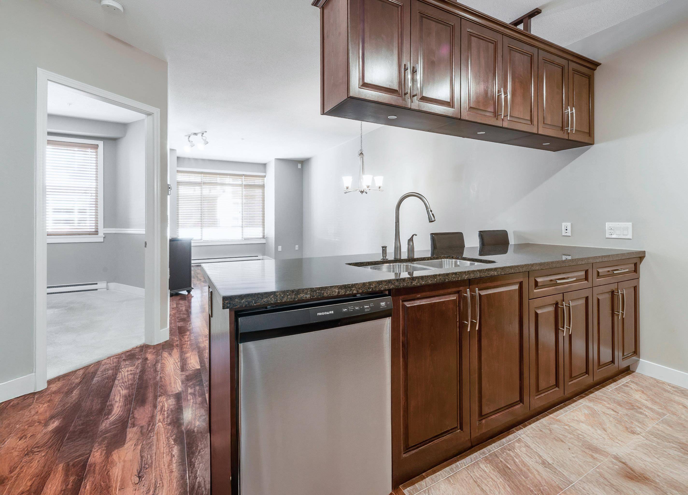 Maple Ridge, BC V2X 6P6,11887 Burnett ST #316