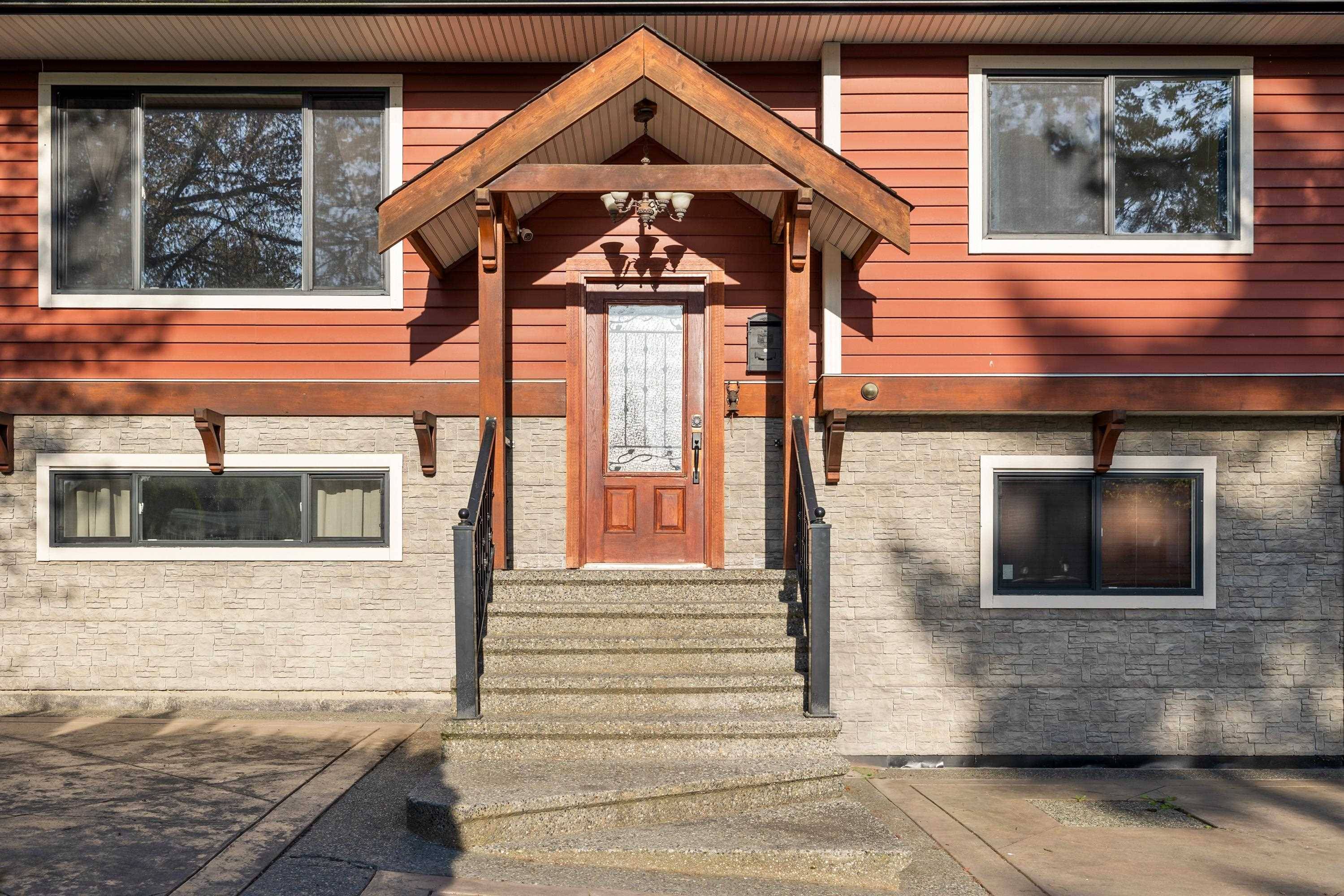 Surrey, BC V3S 5B6,6118 Palomino CRES