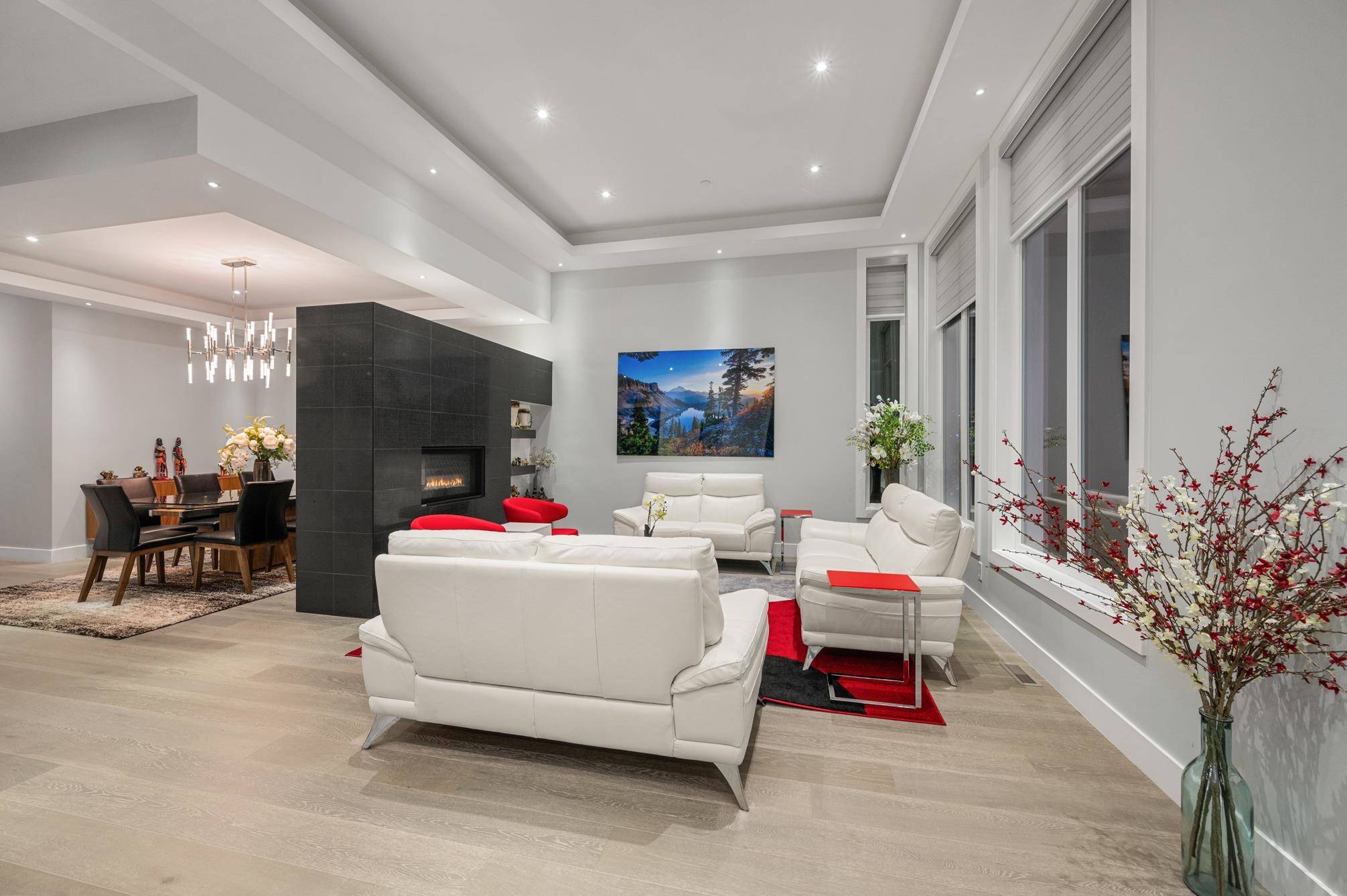 White Rock, BC V4B 2Z1,13689 Blackburn AVE