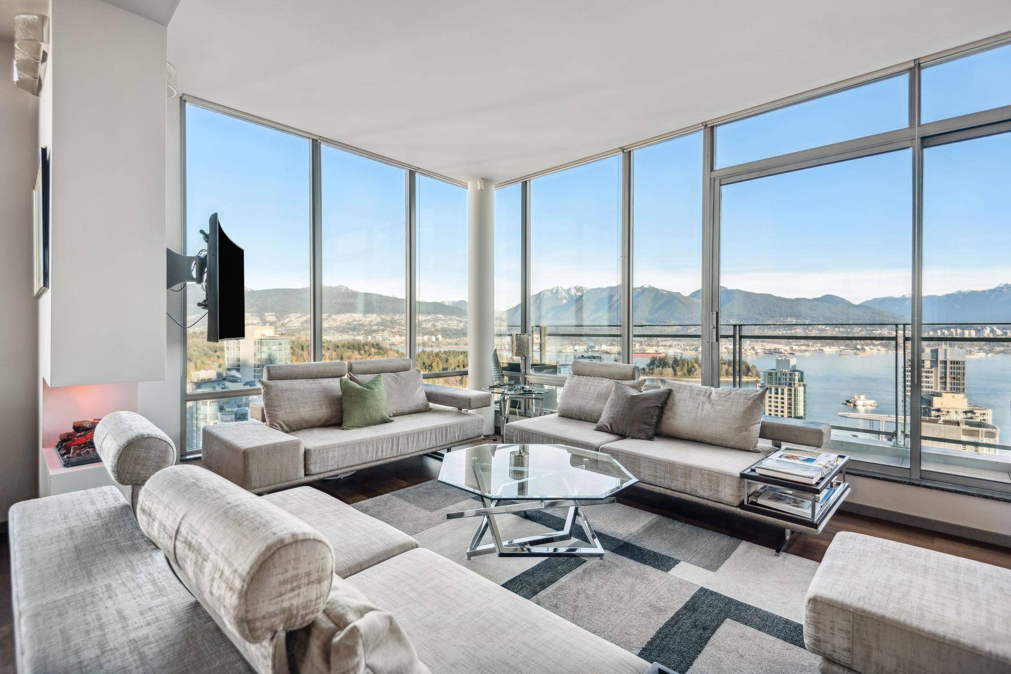 Vancouver, BC V6E 4R3,1288 W Georgia ST #PH5