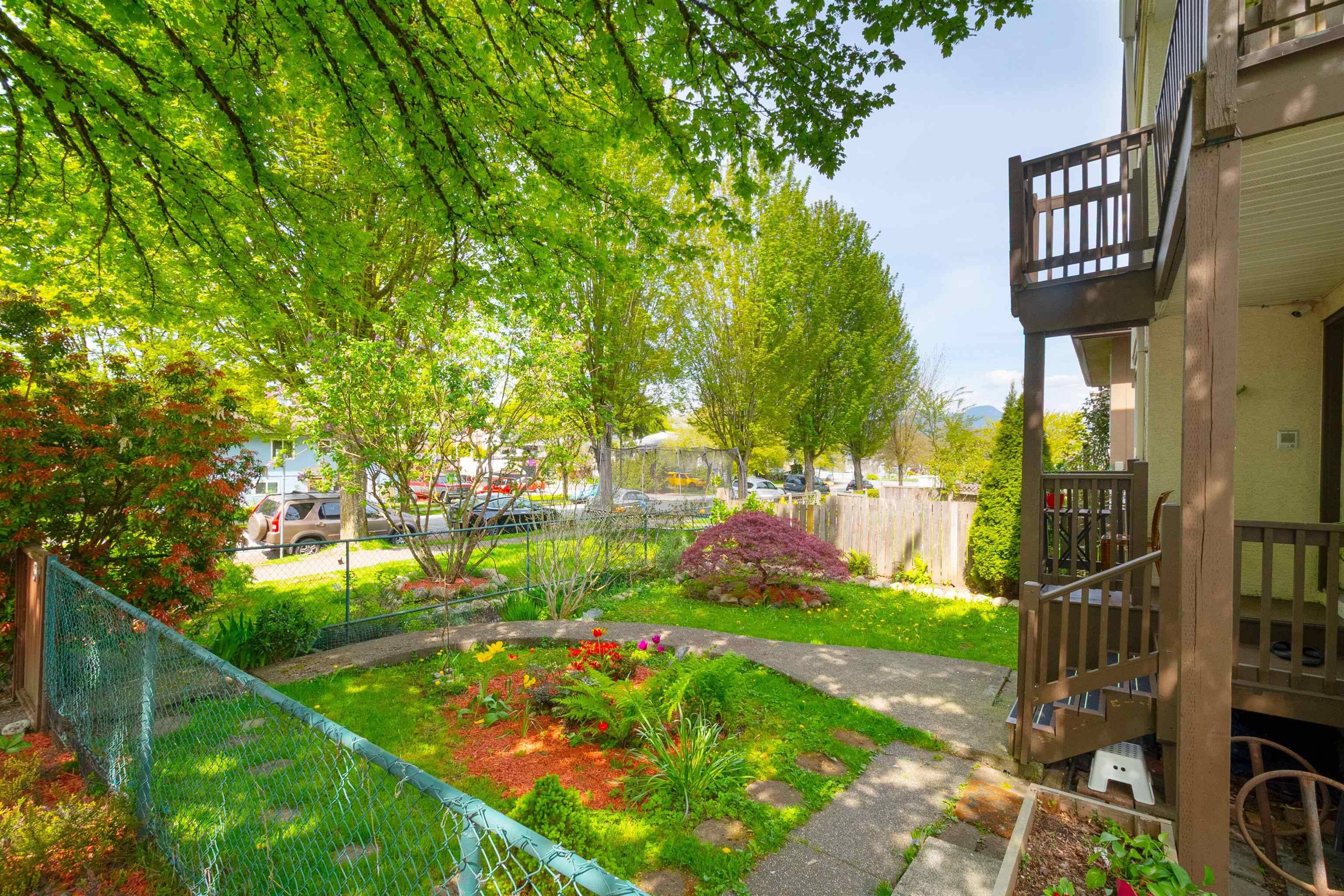 Vancouver, BC V5K 4K8,696 Rupert ST