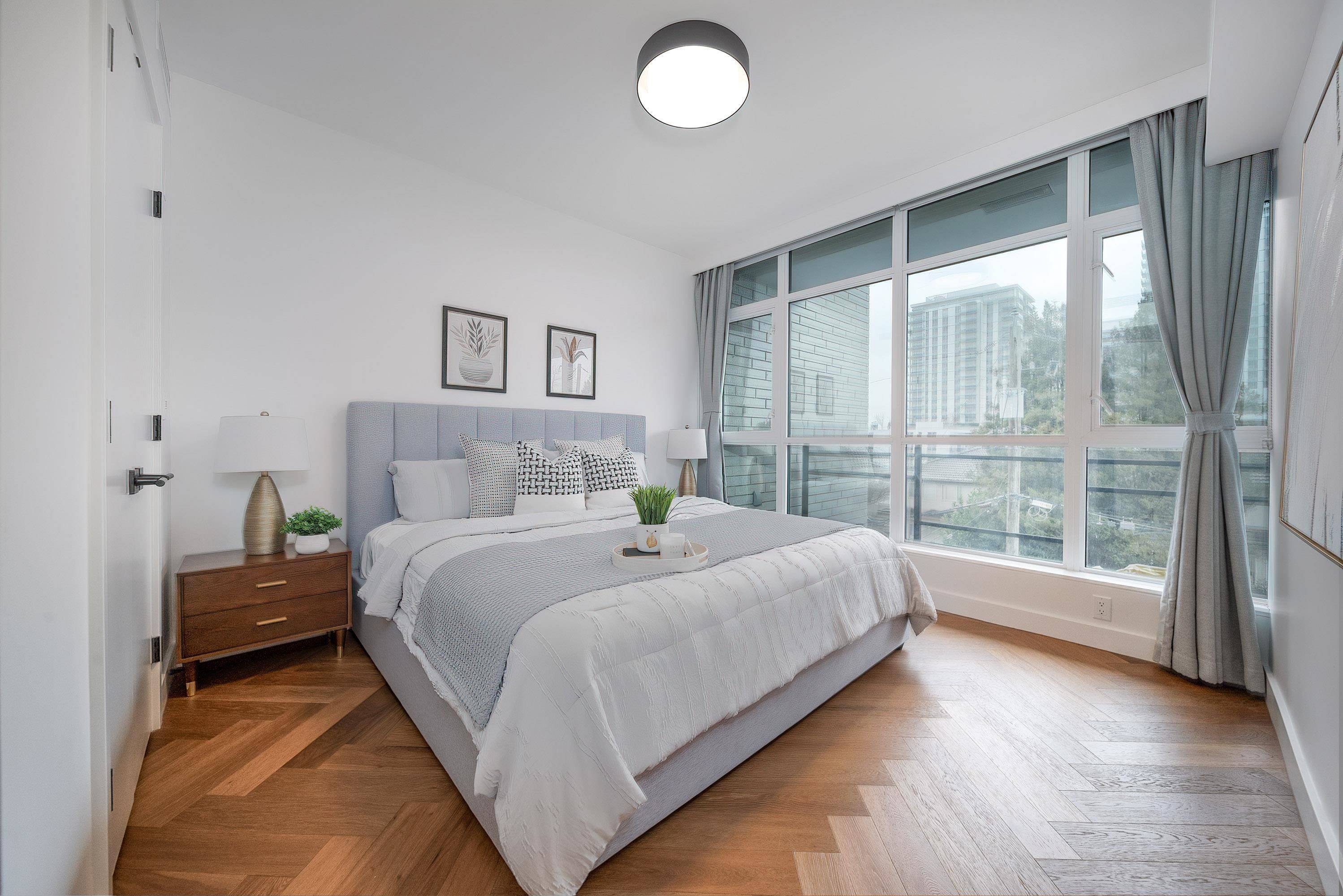 Vancouver, BC V5X 2J4,458 W 63rd AVE #305