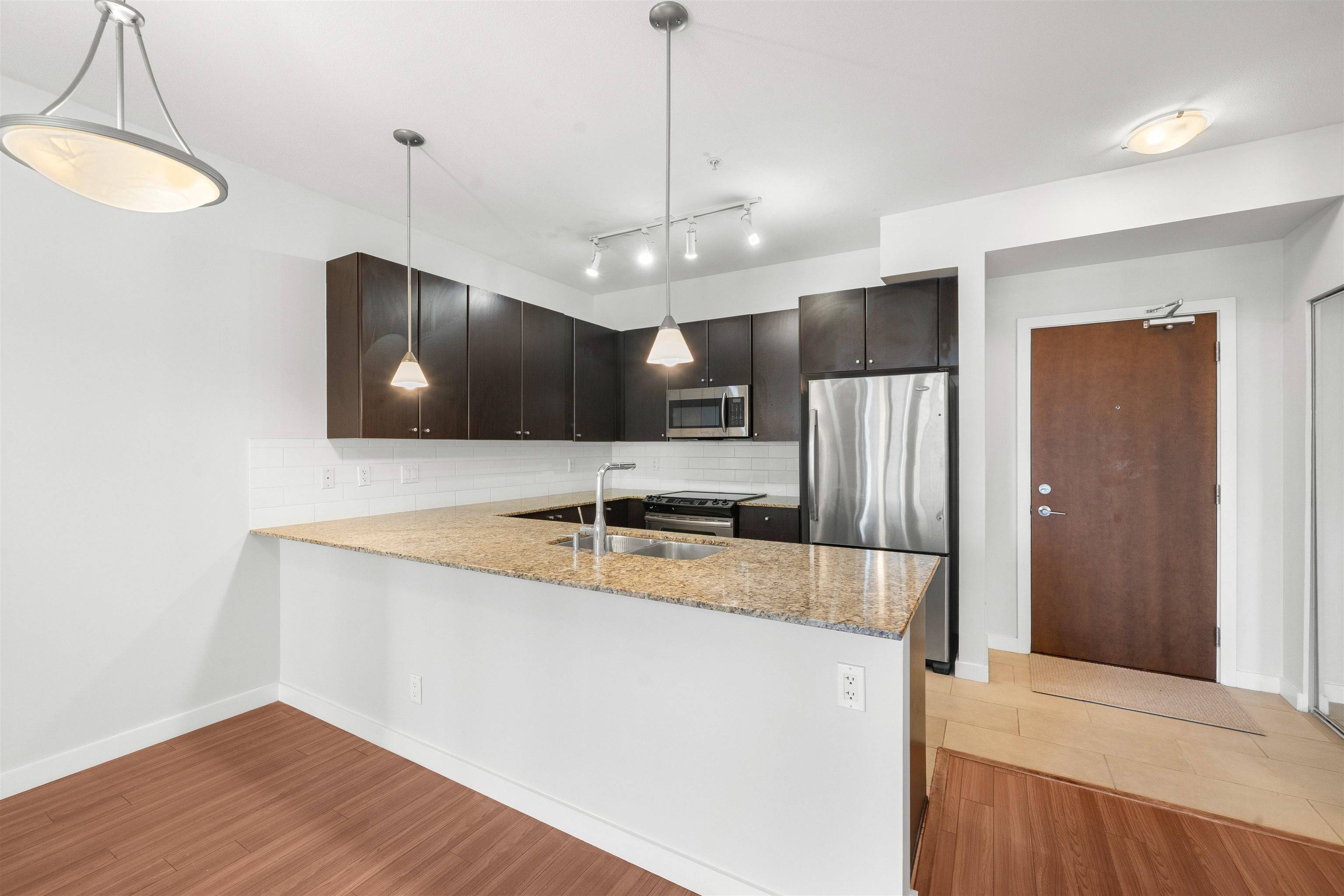 New Westminster, BC V3L 0G1,225 Francis WAY #317