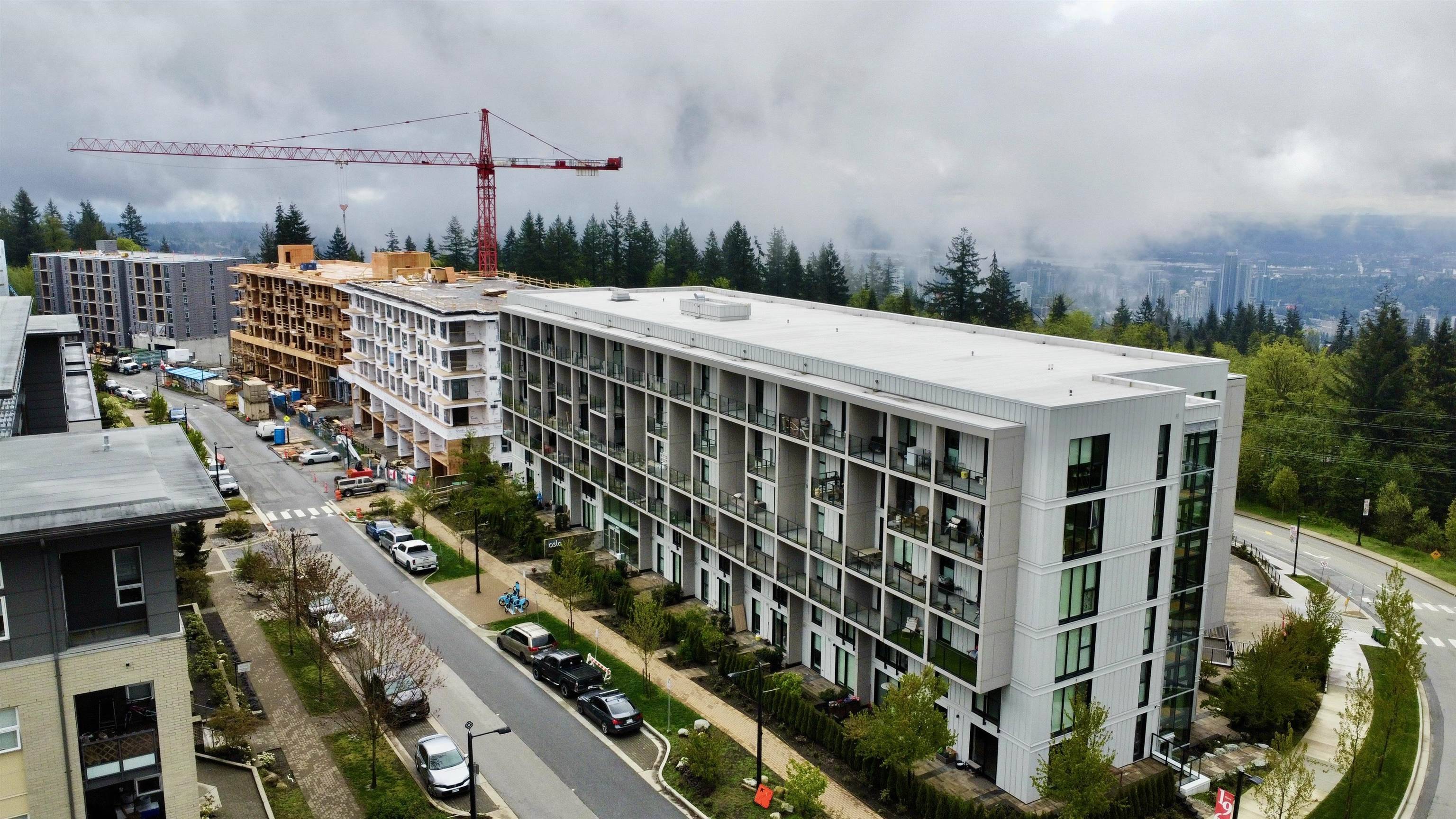 Burnaby, BC V5A 0G4,9888 University CRES #512