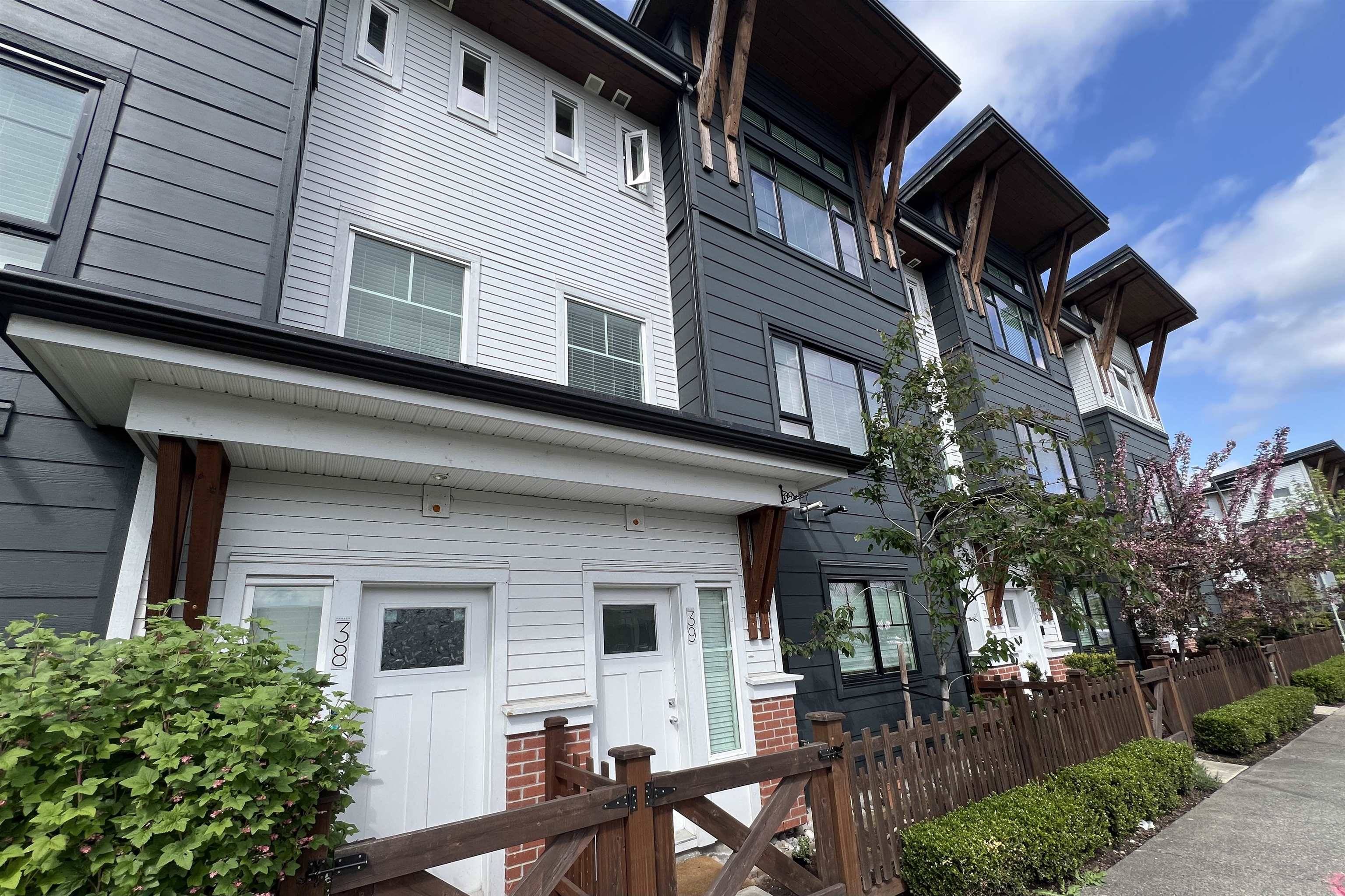 Langley, BC V3A 0L6,22128 48a AVE #39