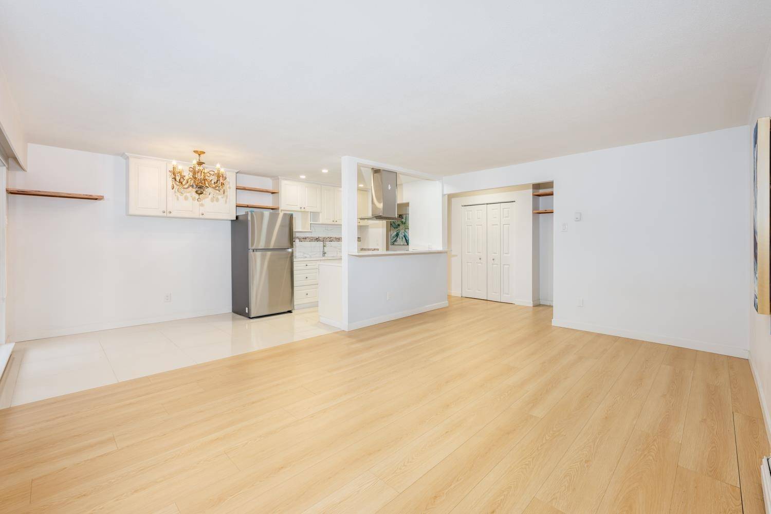 North Vancouver, BC V7N 2J7,555 W 28th ST #609