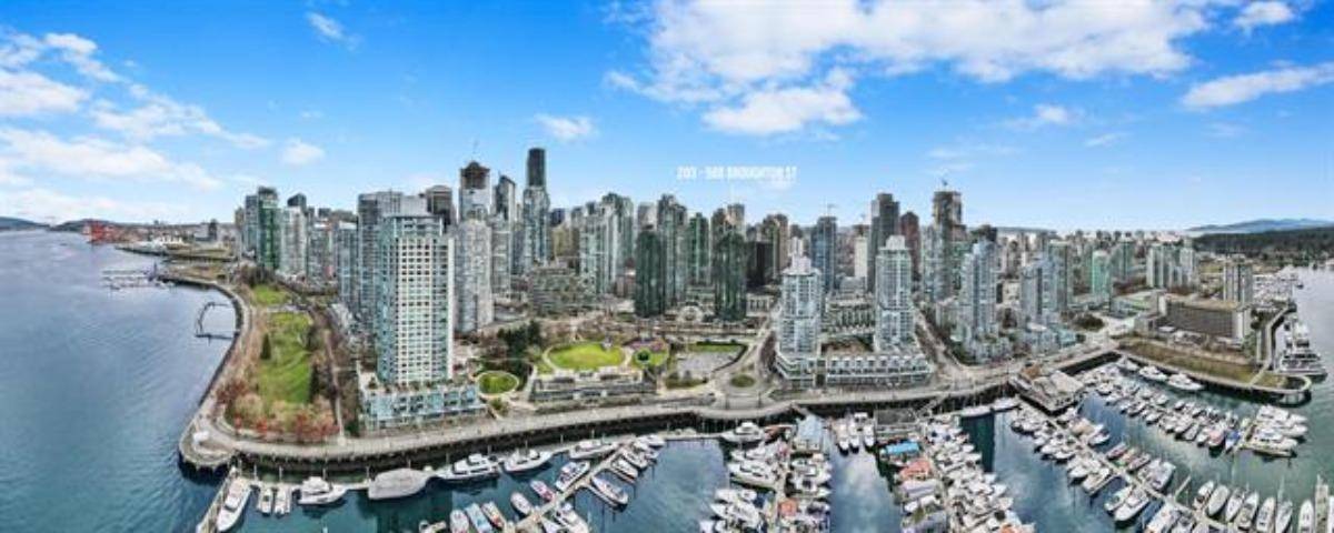 Vancouver, BC V6G 3E3,588 Broughton ST #203