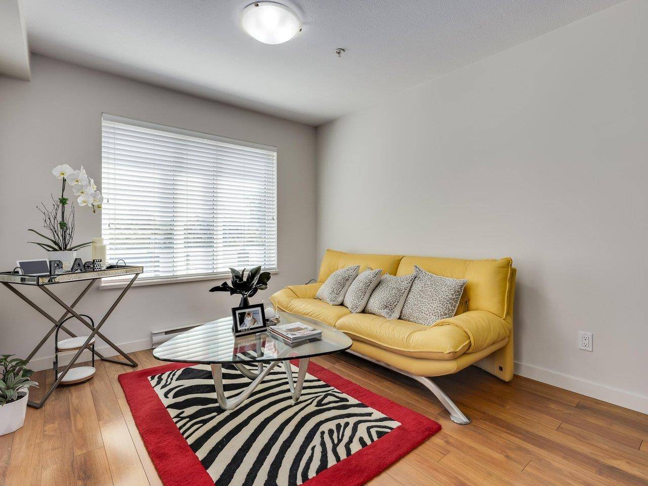 North Vancouver, BC V7P 0A9,1673 Lloyd AVE #304