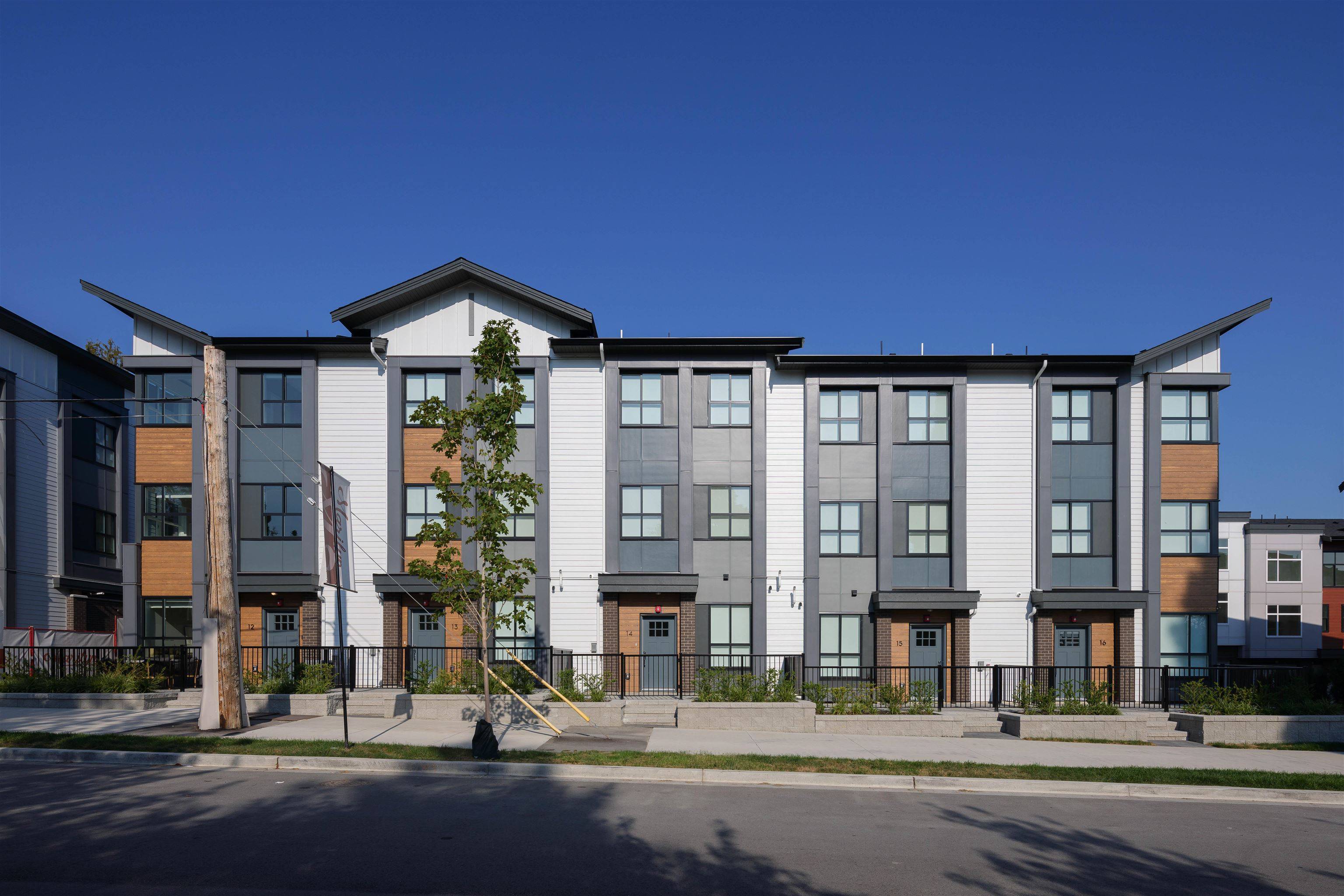 Langley, BC V3A 1G1,5378 198 ST #11