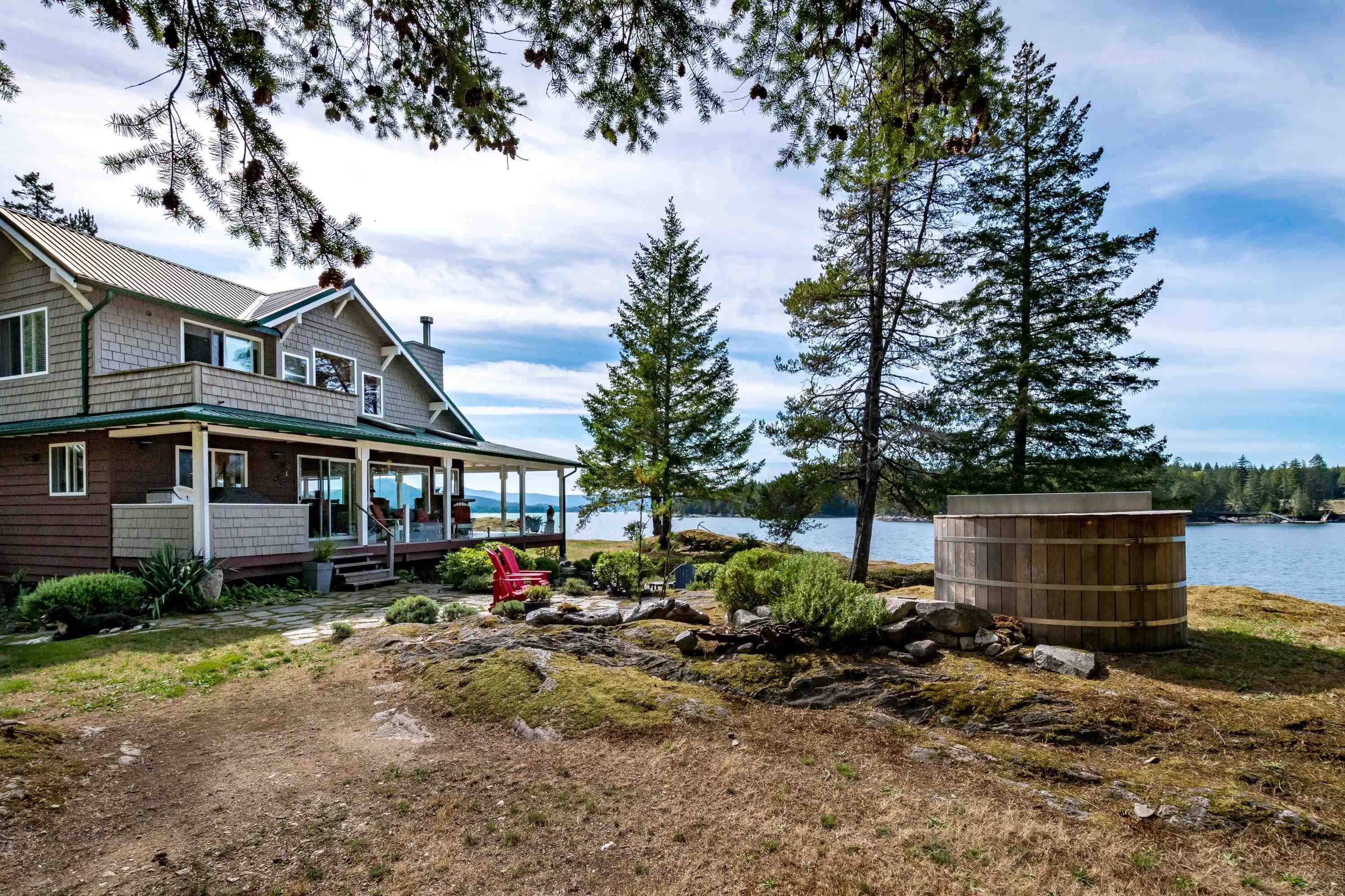 Nelson Island, BC V0N 0V0,DL6129 Nelson IS