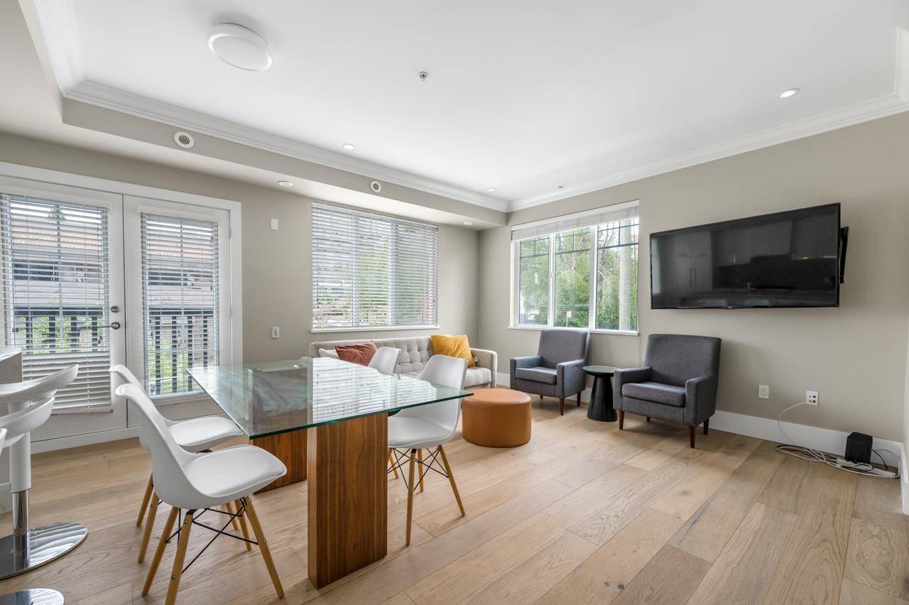 Vancouver, BC V5X 1X5,484 W 59th AVE