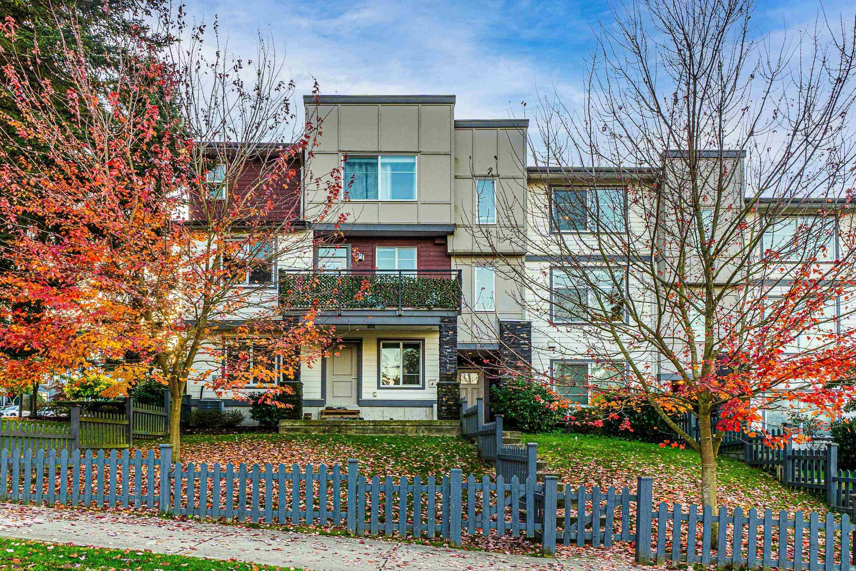 Surrey, BC V3Z 0W8,15633 Mountain View DR #2