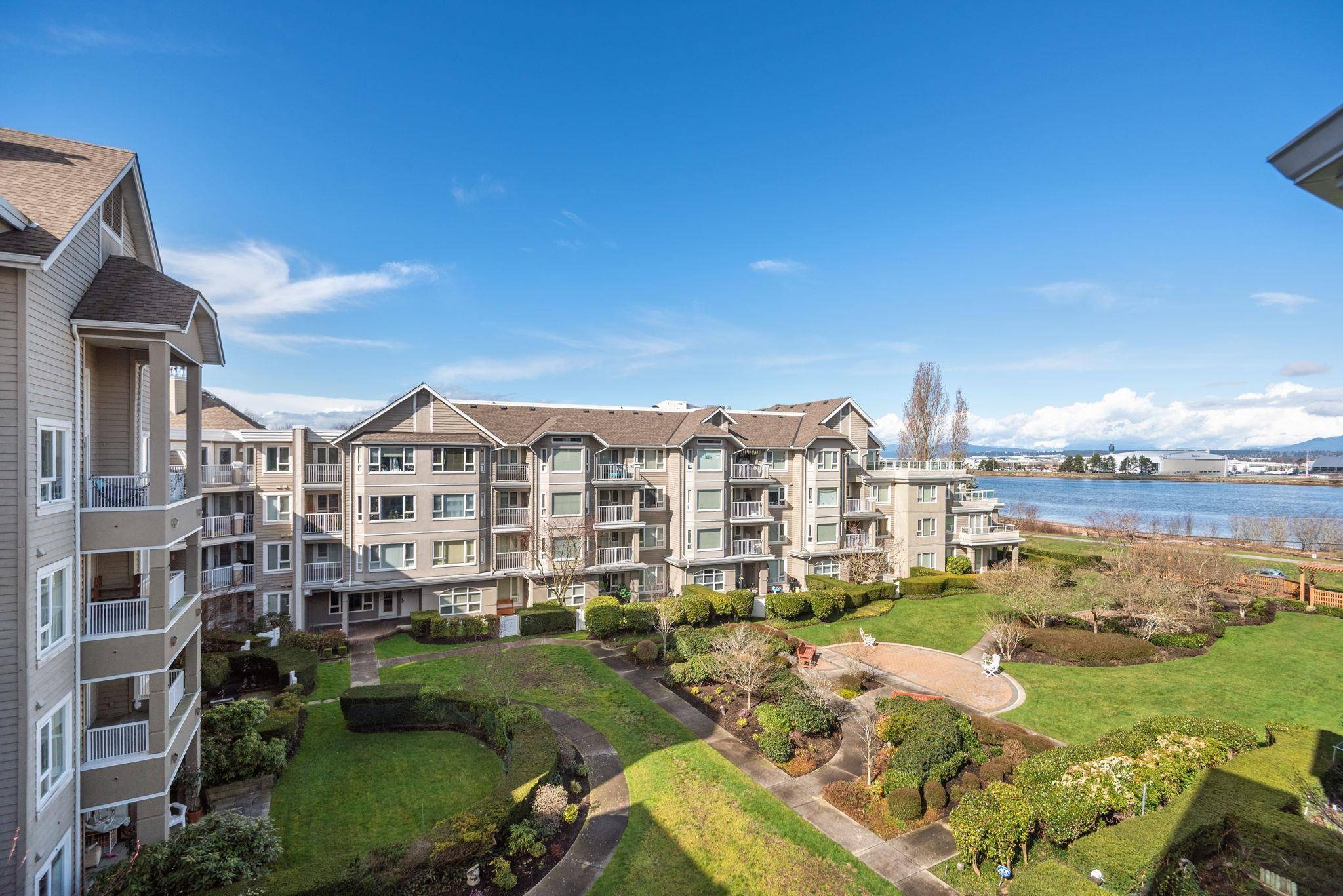 Richmond, BC V7C 5R9,5888 Dover CRES #403