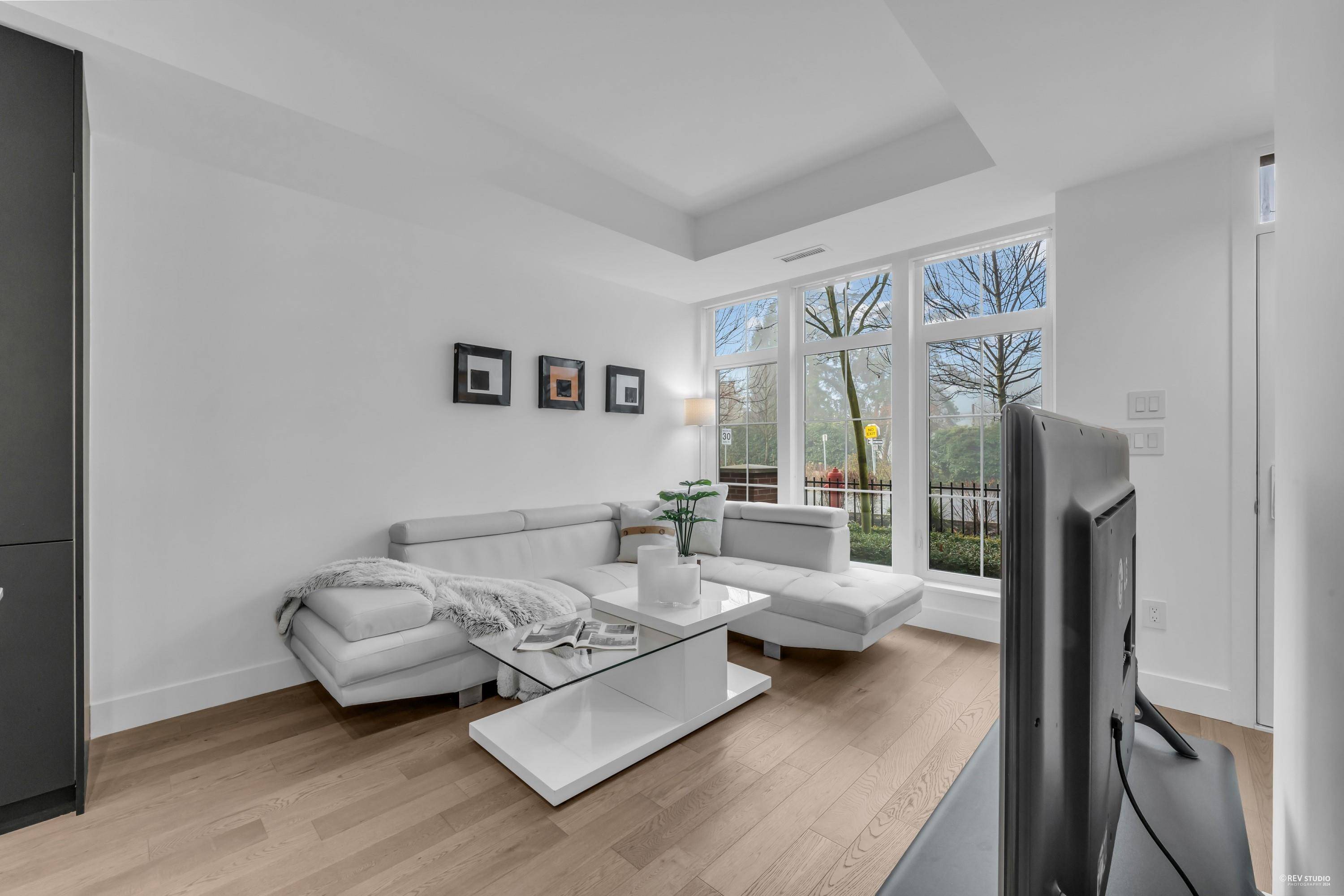 North Vancouver, BC V7P 0C9,2070 Curling RD #118
