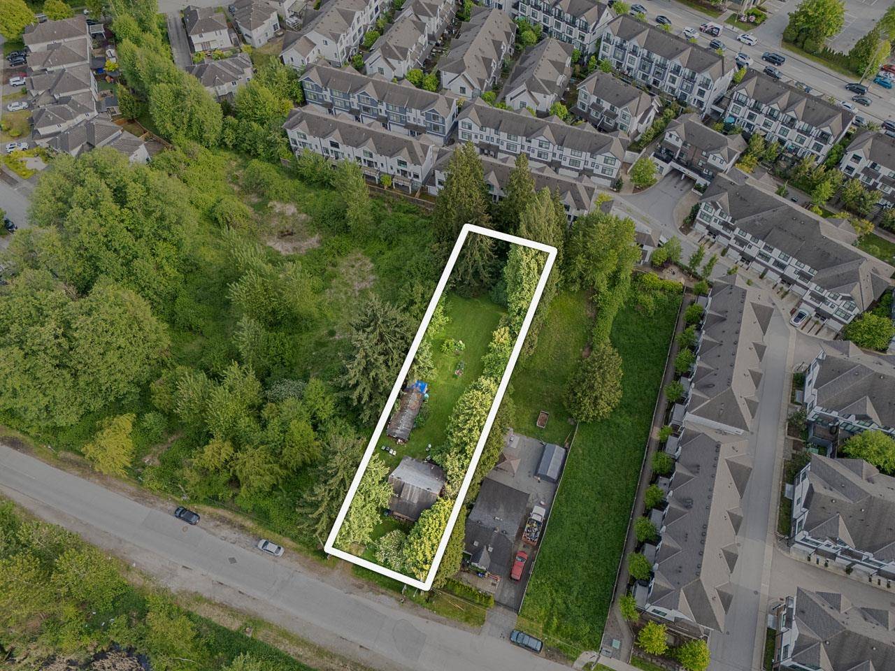 Burnaby, BC V5E 2M3,5021 Claude AVE