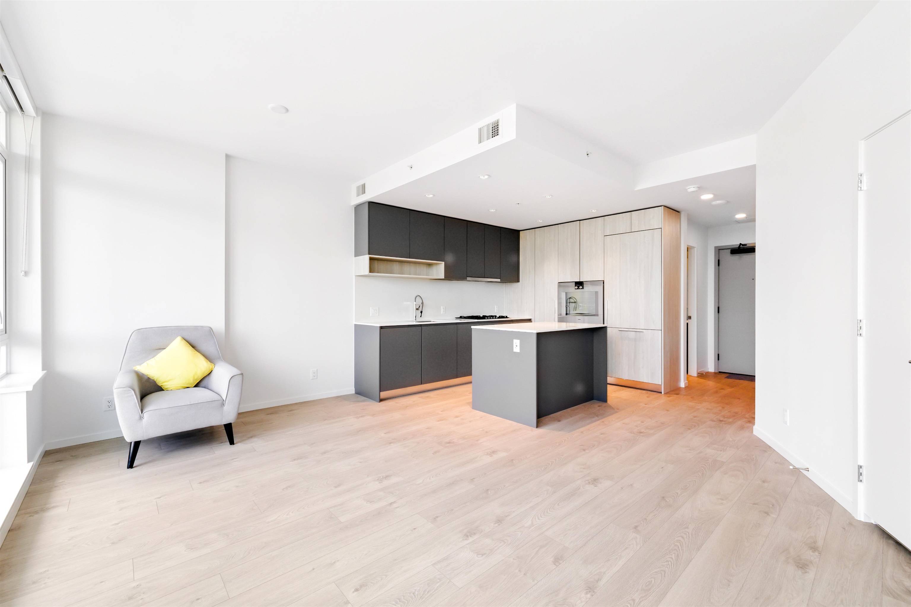 Richmond, BC V6Y 0M7,6808 Minoru BLVD #422