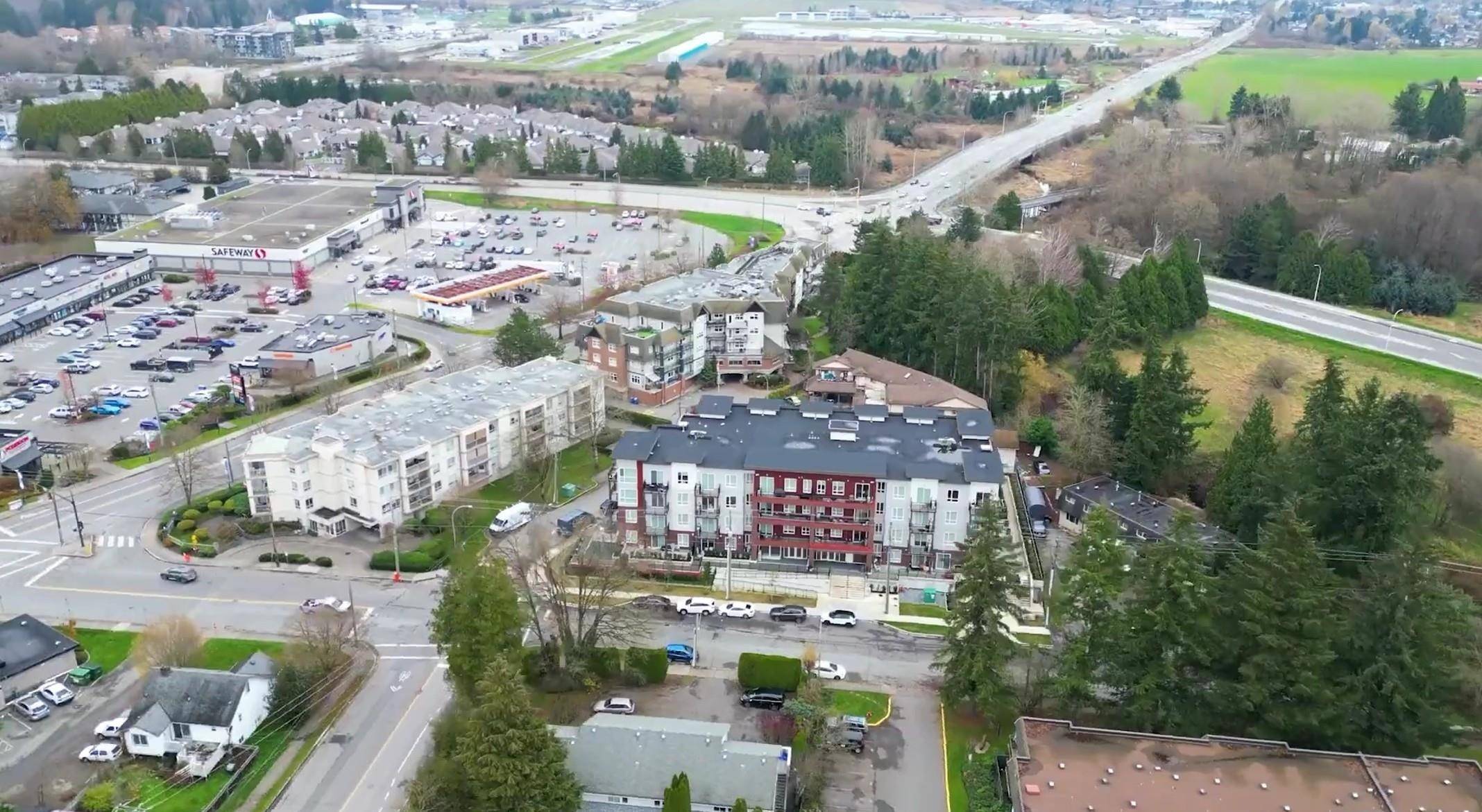 Langley, BC V3A 2J9,5420 208 ST #401